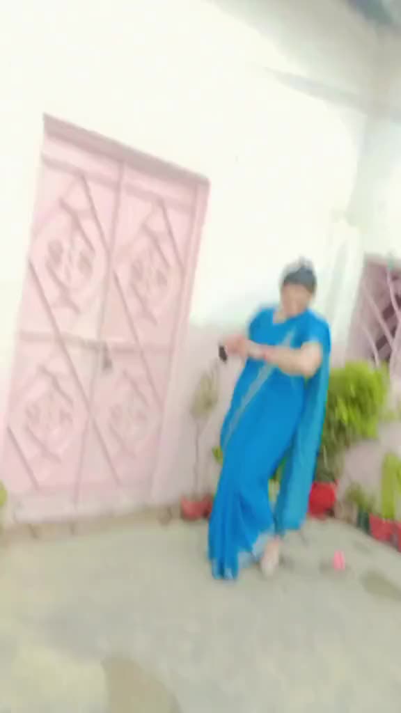 @KARACHI GIRL 🤭