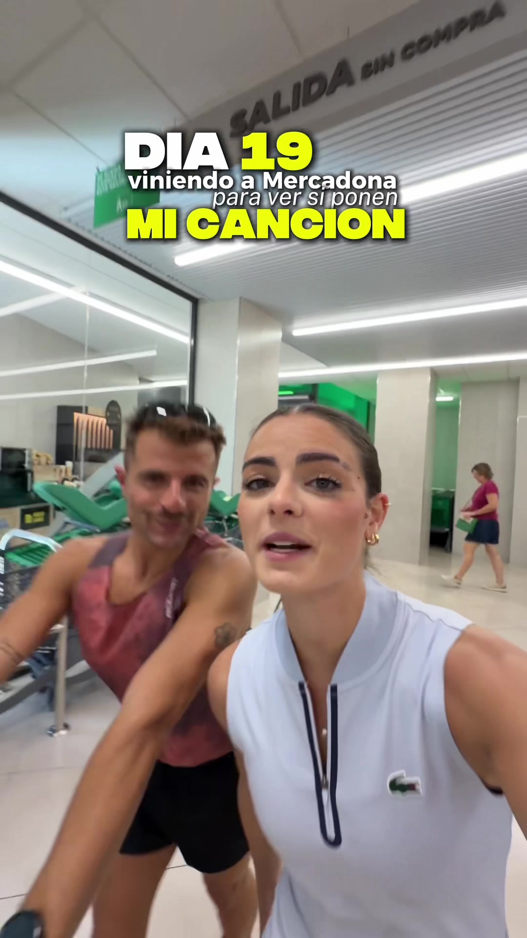 @LUCIA DE LA PUERTA