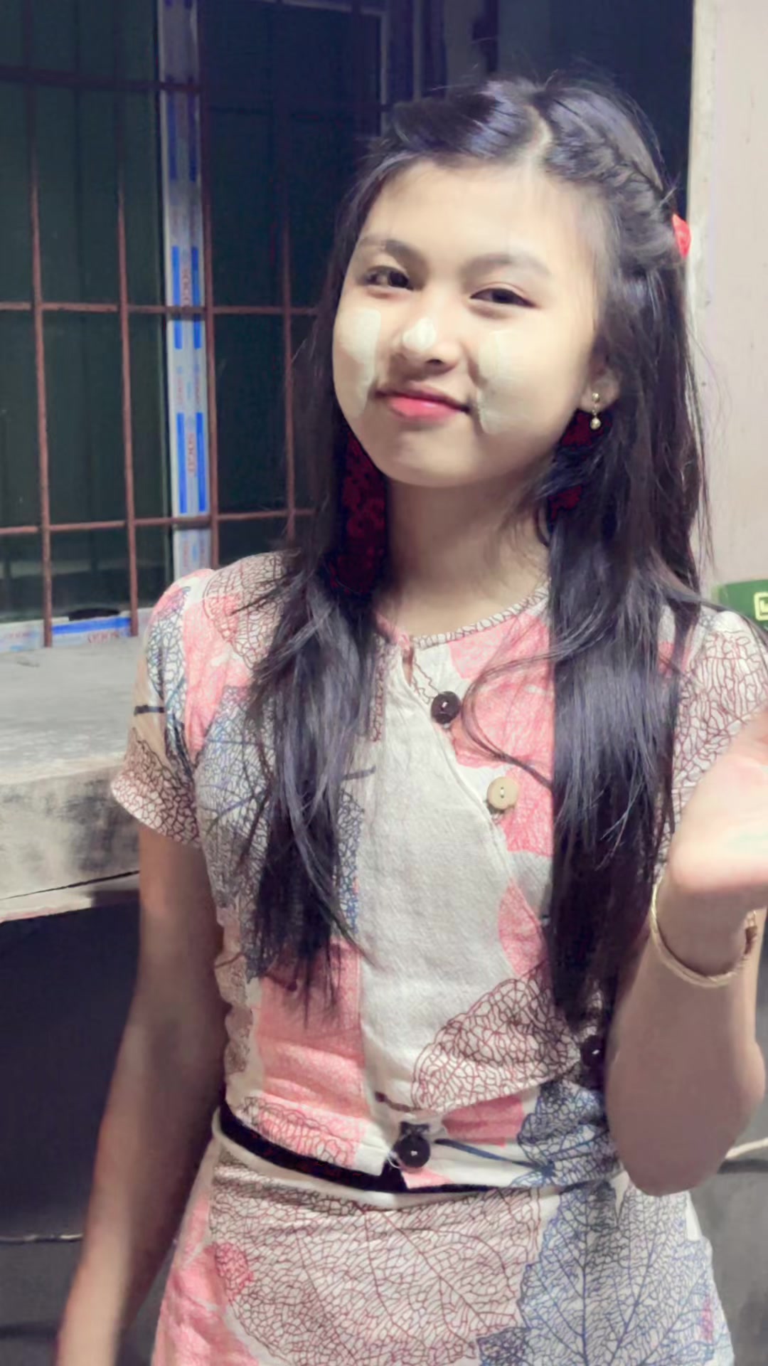 @💐💫သဲရွှေရည်ဖြိုး💫💐