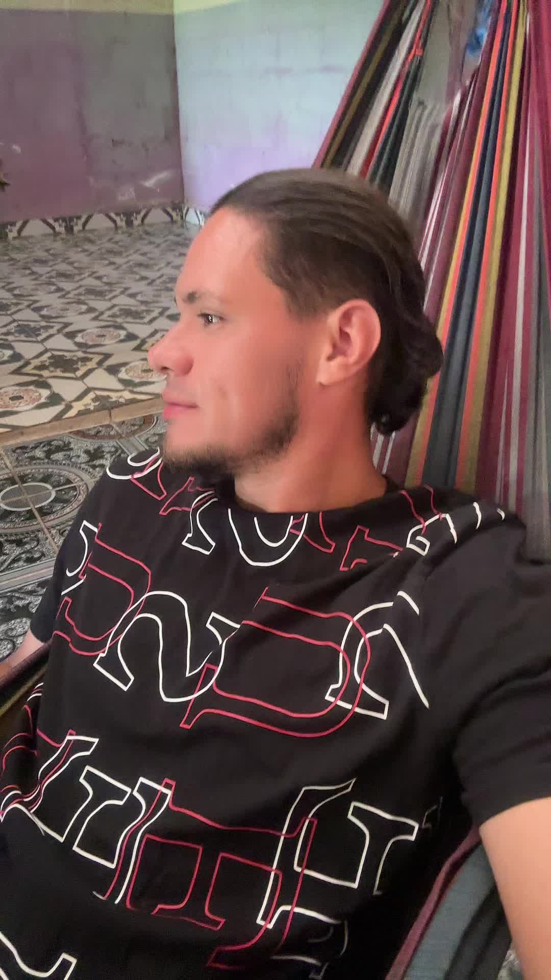 @César.Oficial503