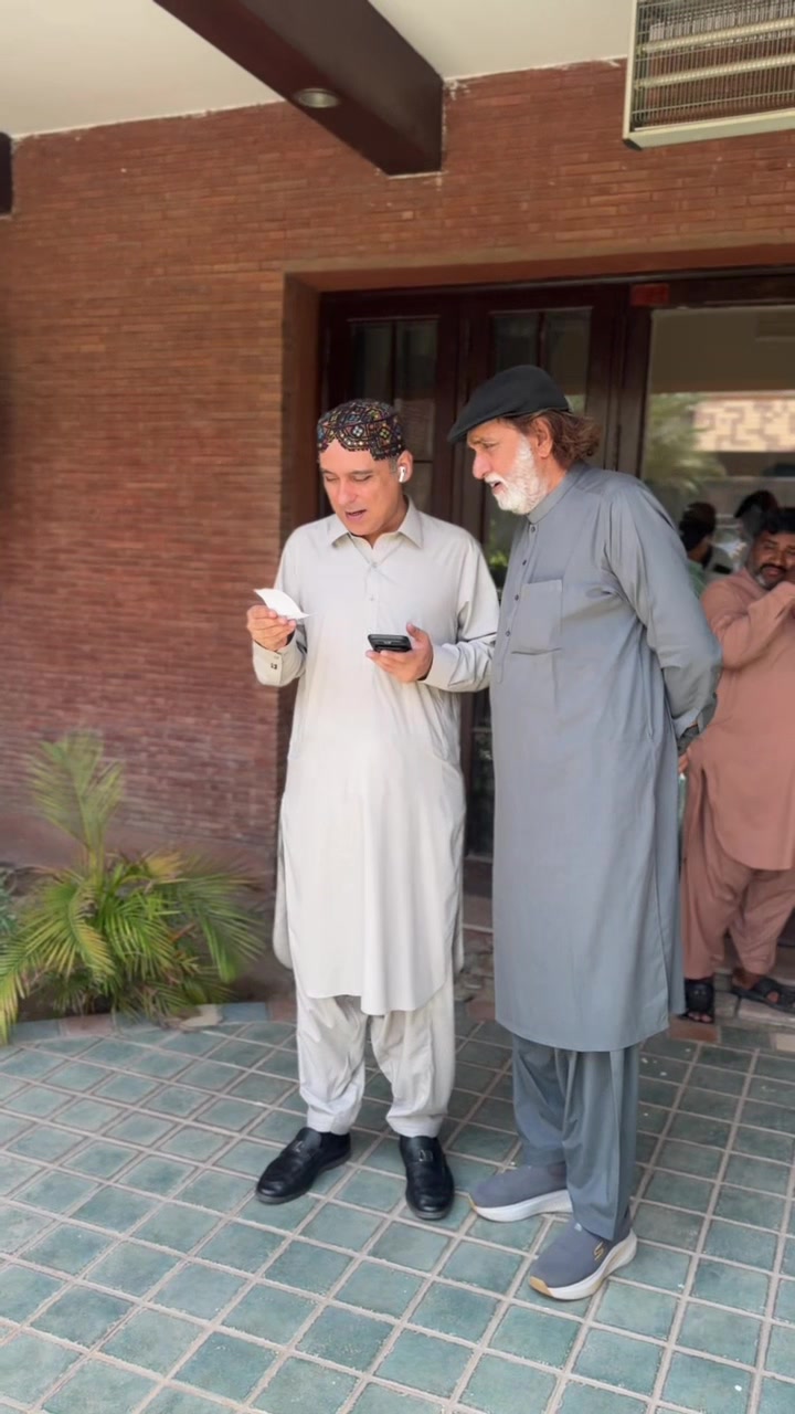 @Syed ali qasim Gillani