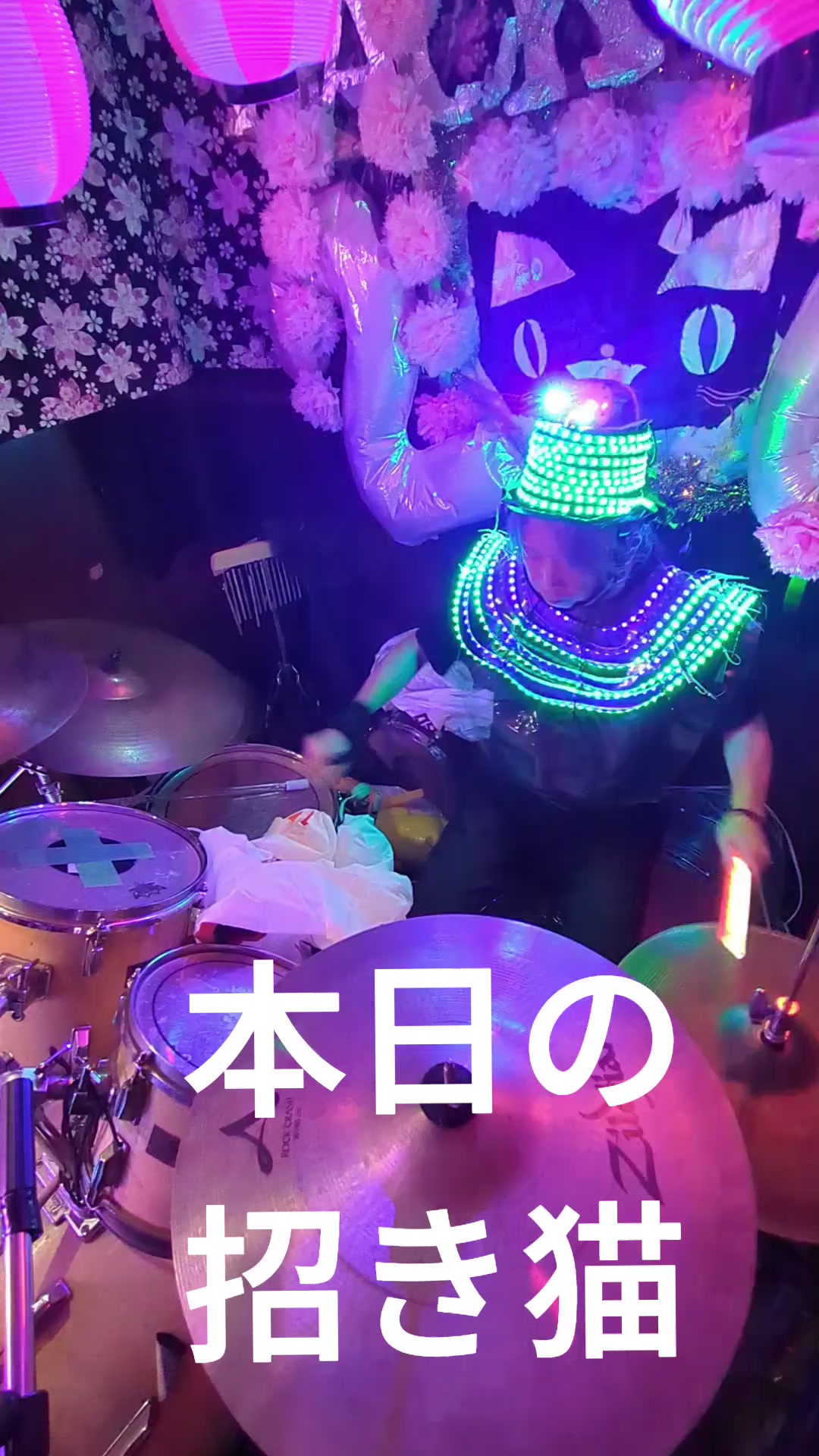 @KINGofNEON