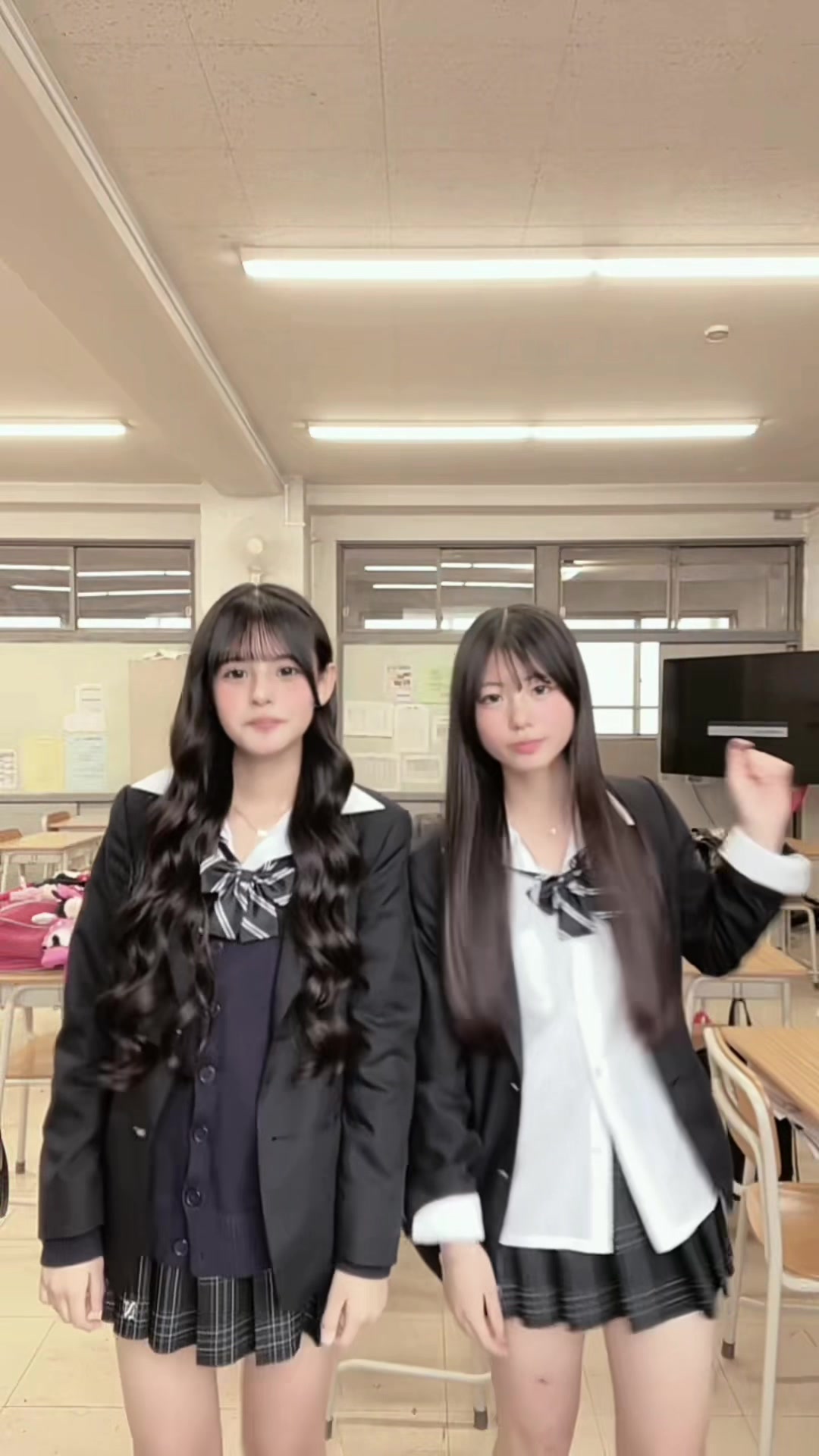 @ゆりえ