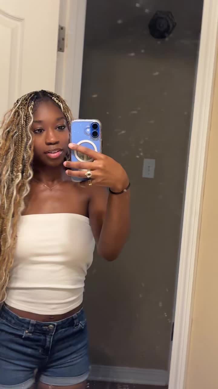 @zarriahelai