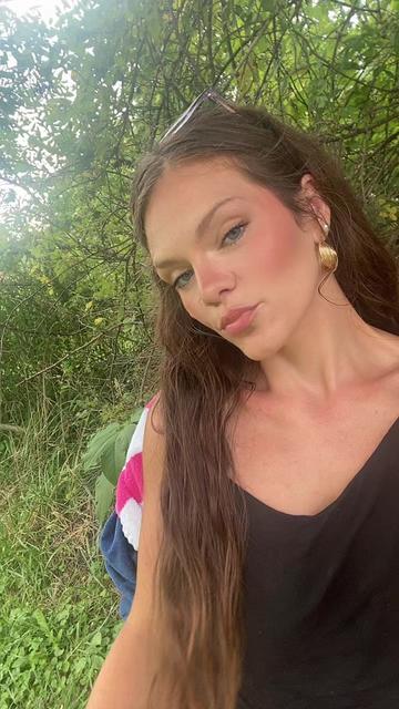 @🐝B E E 🍯