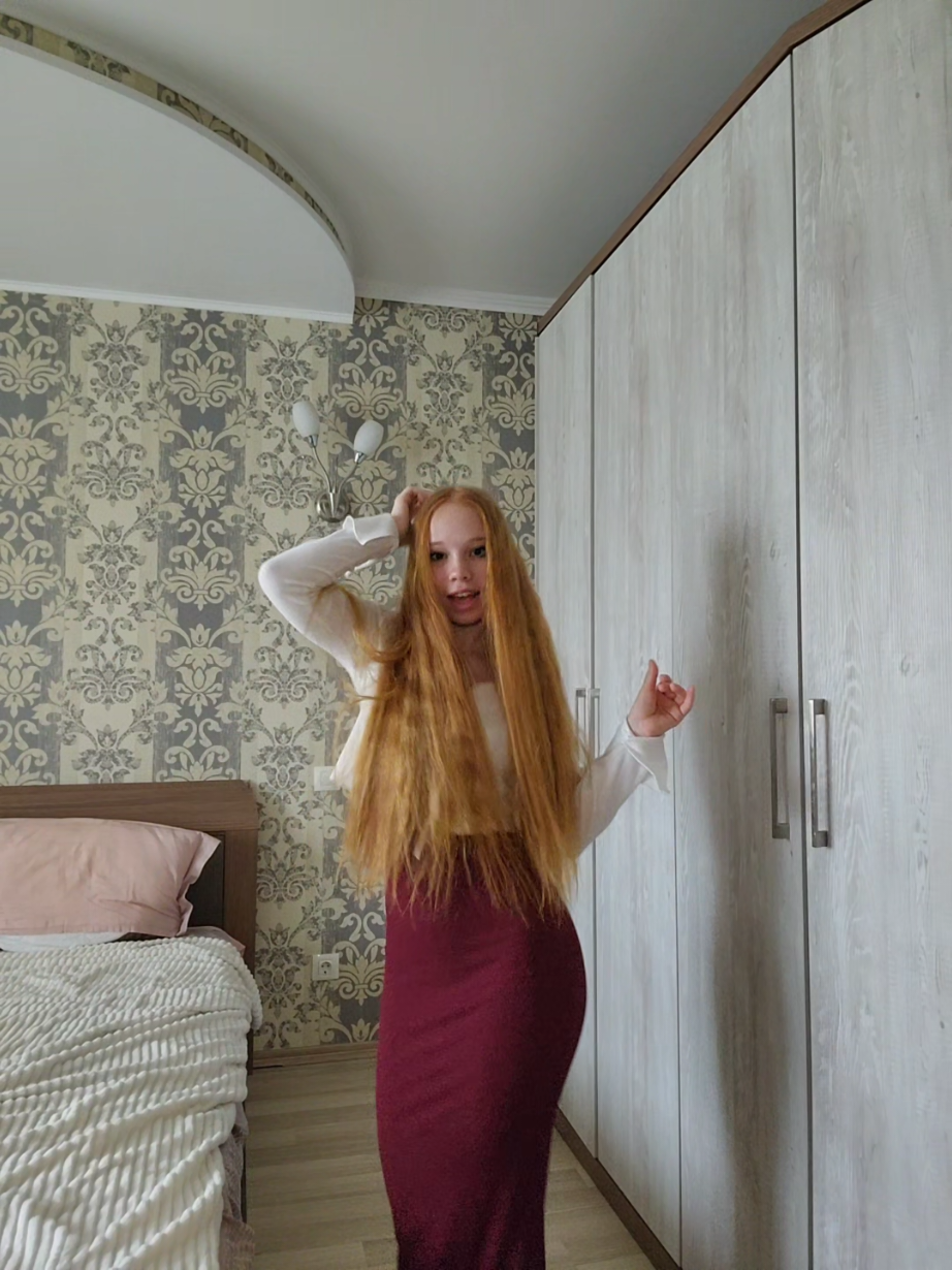 @анютка