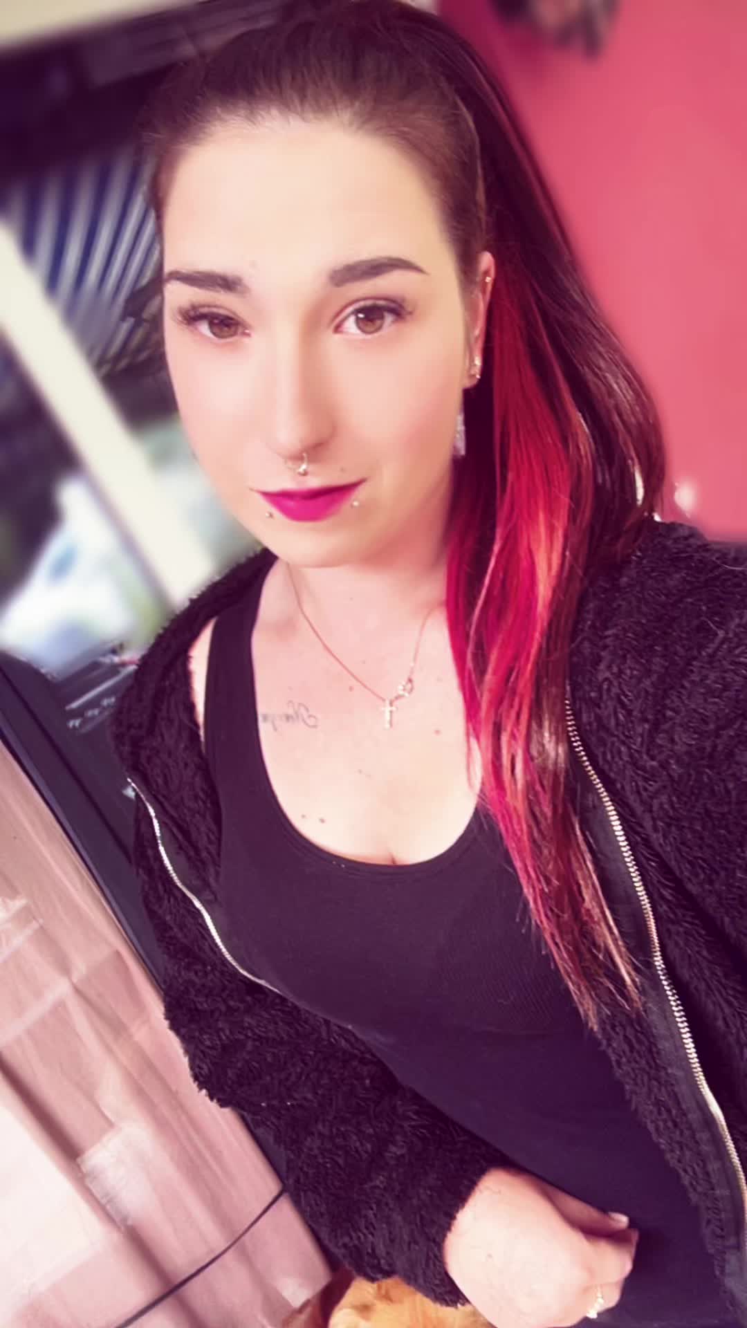 @ღ𝒞𝒽𝒶ℴ𝓈𝓆𝓊ℯℯ𝓃ღ
