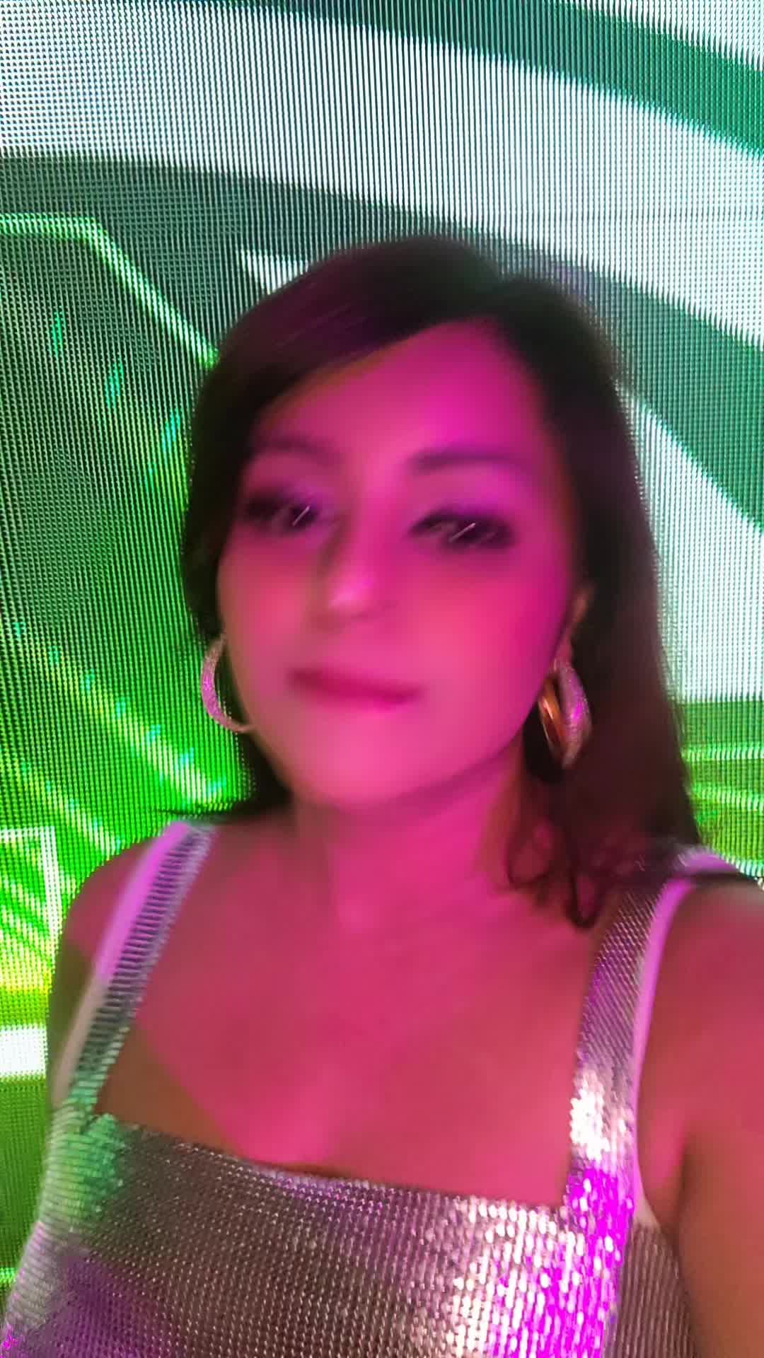 @ShwetaV