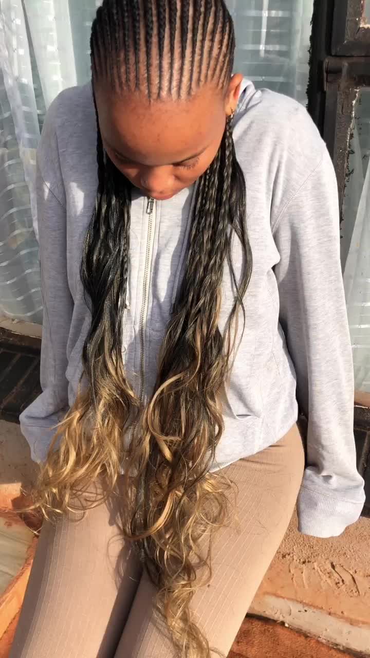 @MphoMokoena