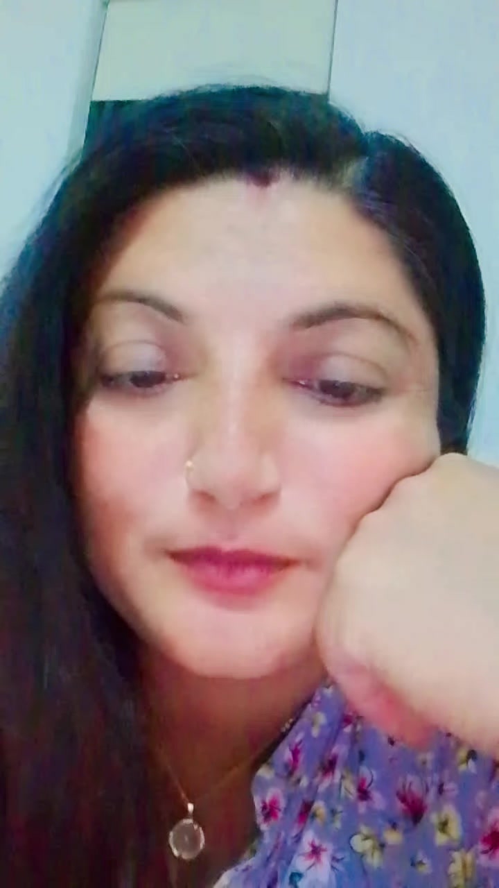 @SARITA👩❤️💋👩🫂🇳🇵🇦🇪
