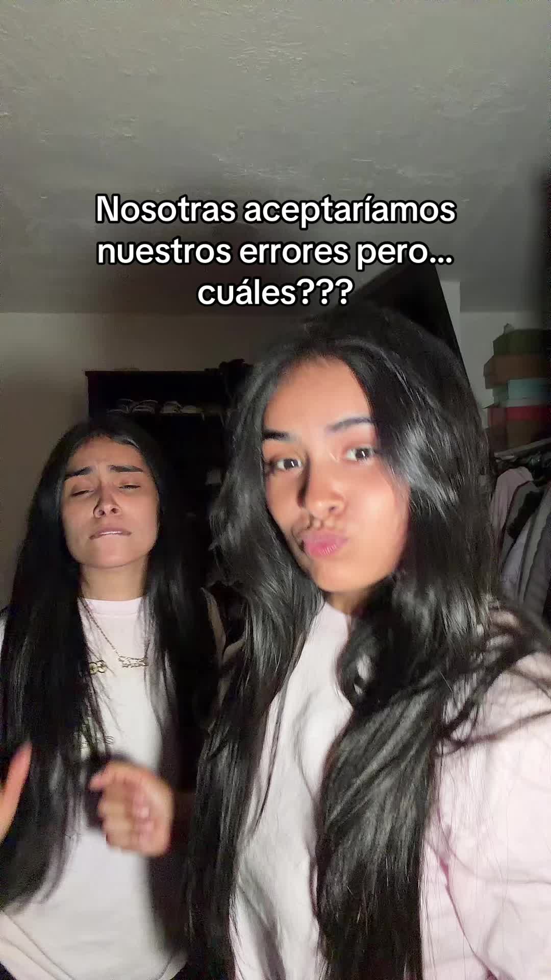@Las gemelas Reyes
