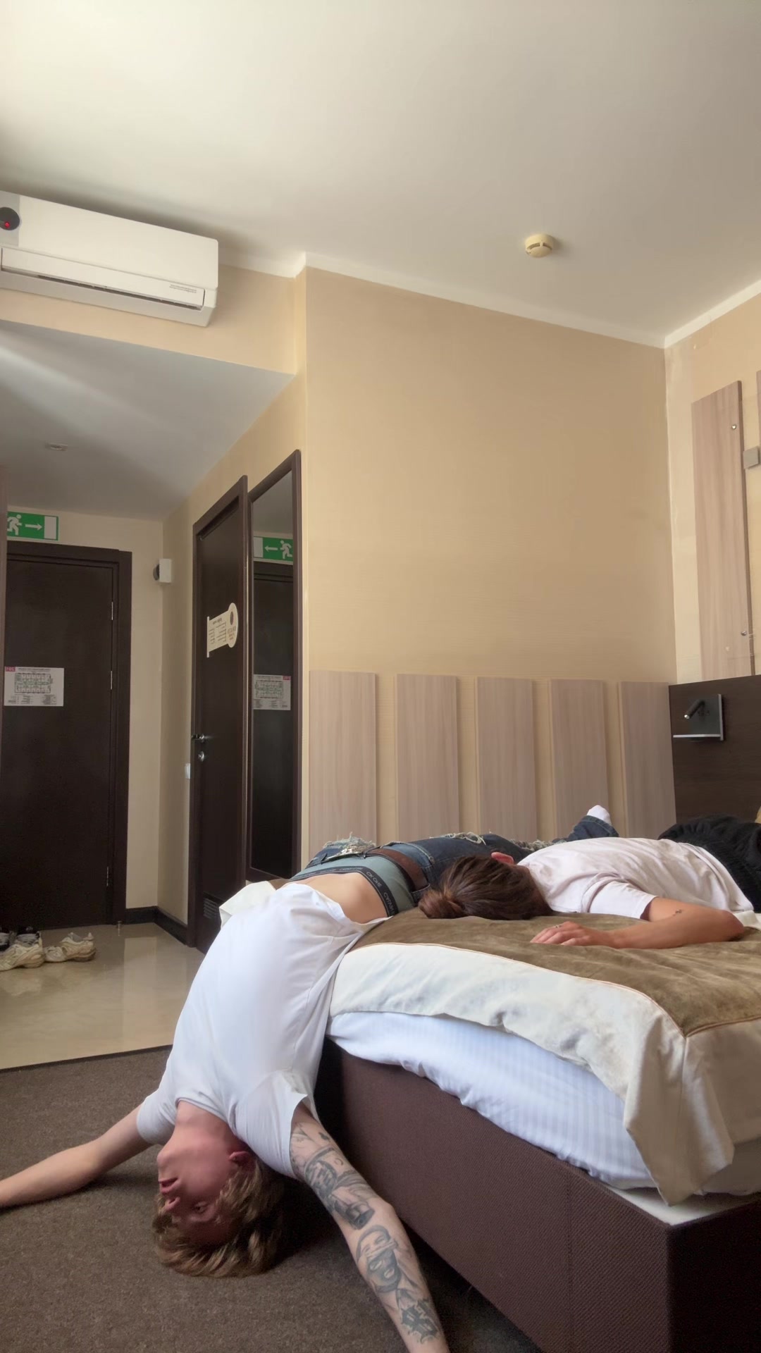 @VARYAWHO