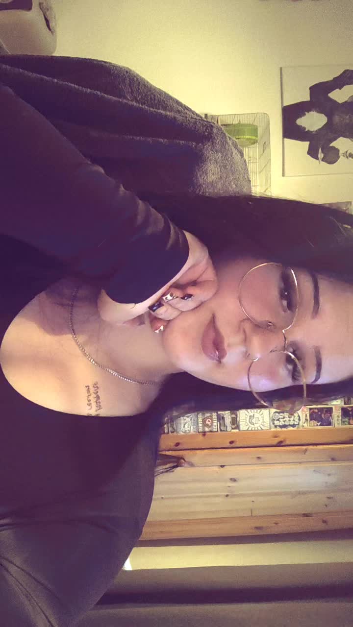 @Julie._.222🇩🇪🦅
