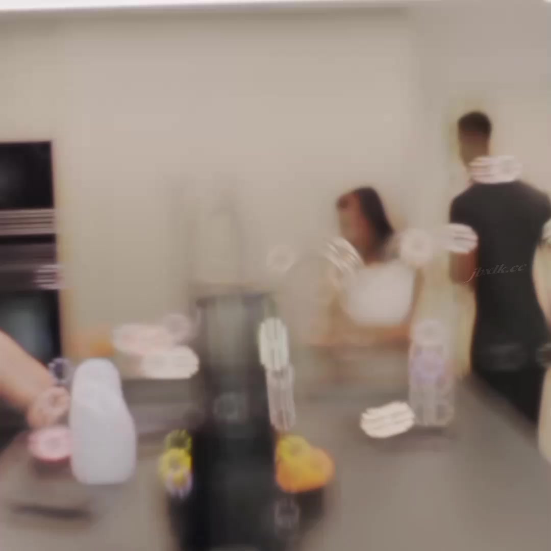 @Emi