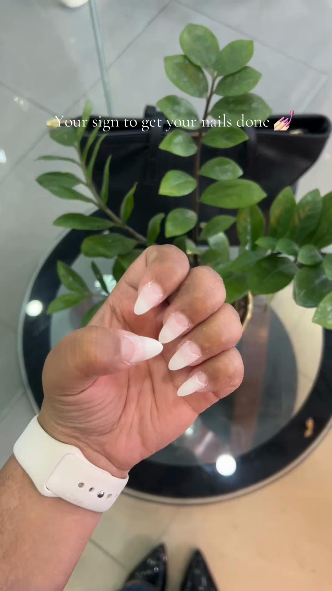 @Deepikaaa_