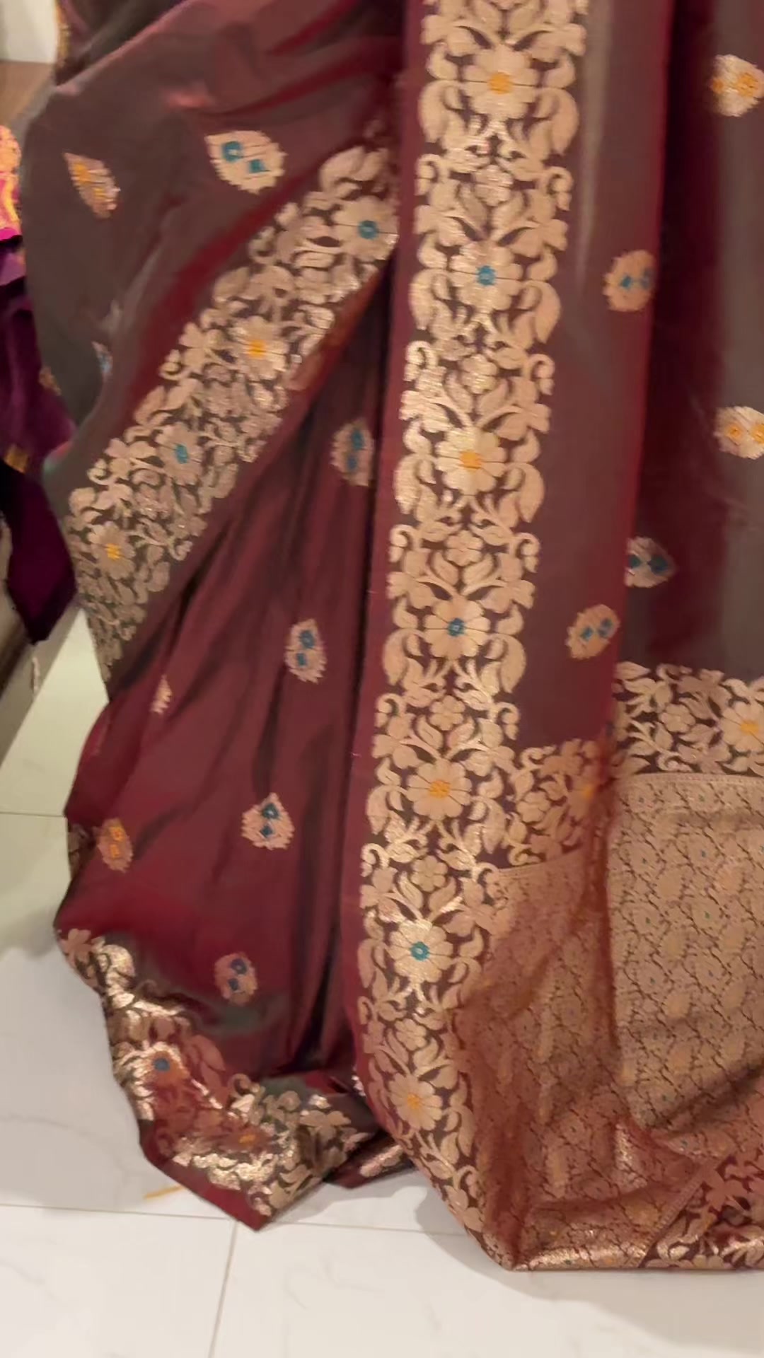 @radha_sarees