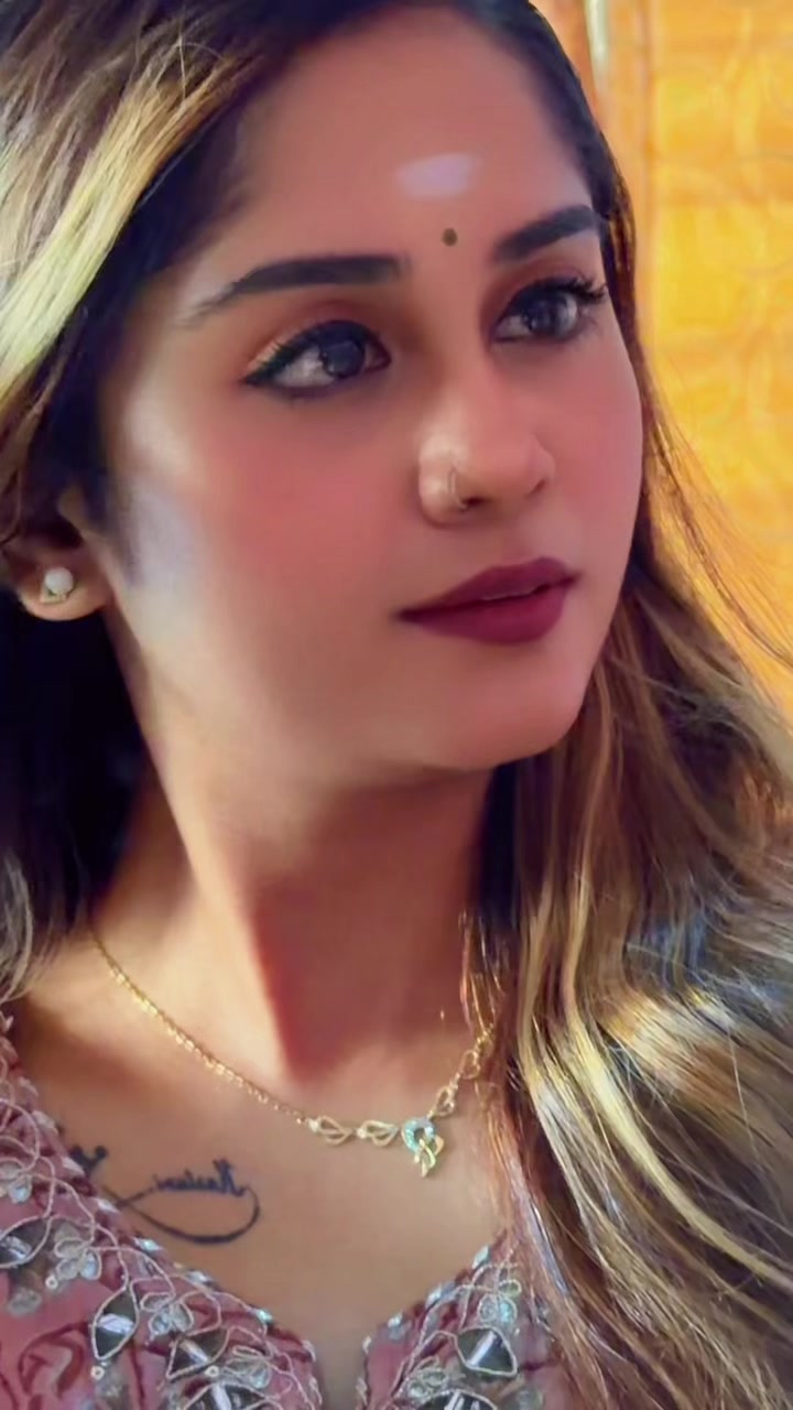 @𝓷𝓲𝓼𝓱𝓪𝓷𝓽𝓲🕊️💫