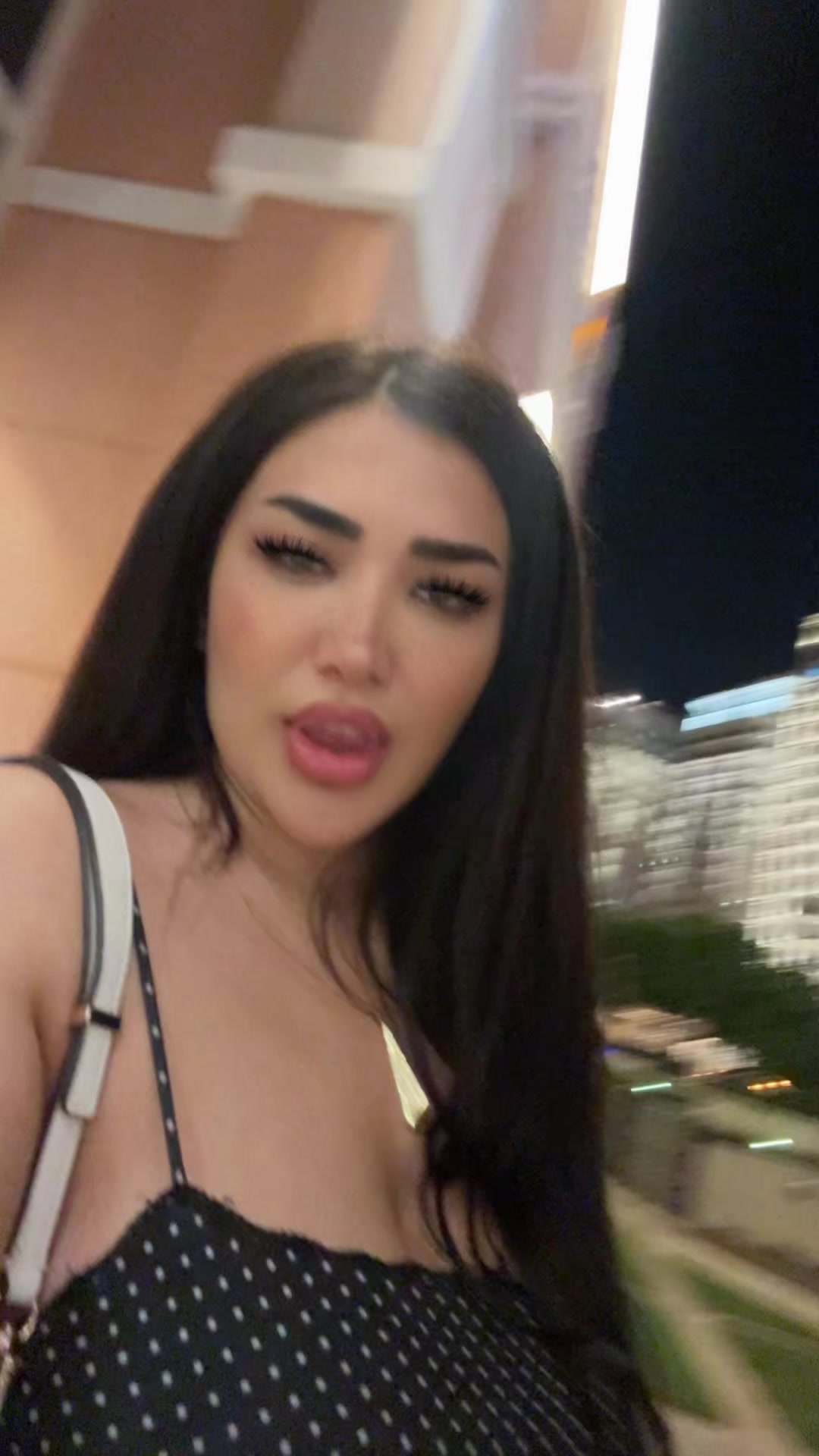 @Mahsa__eyr