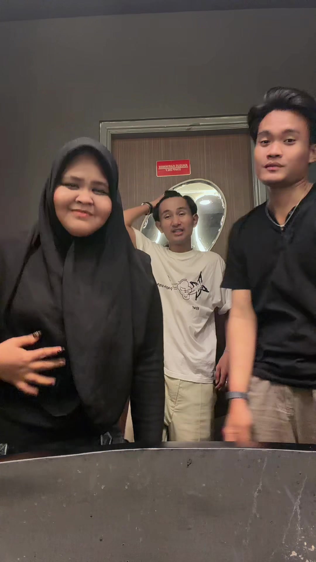 @Syazaliiii