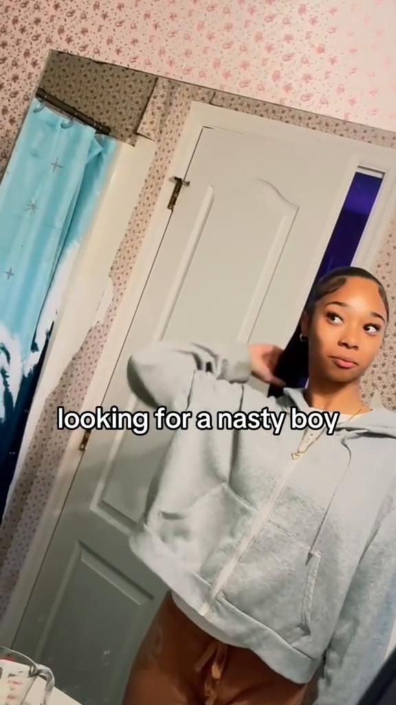 @liyahaniah_