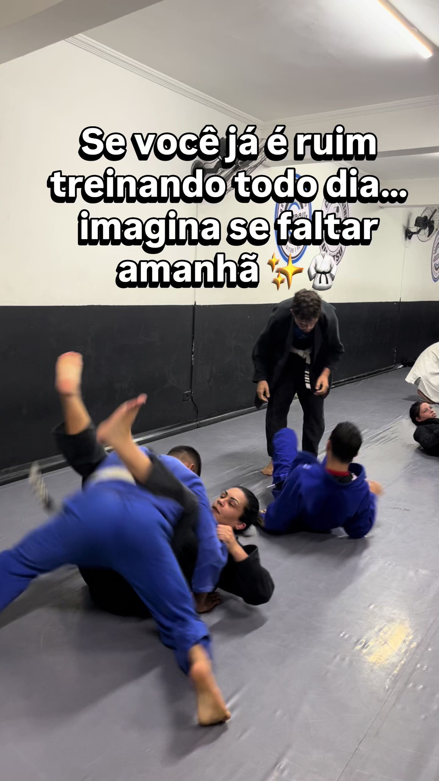 @carolineferreira_04