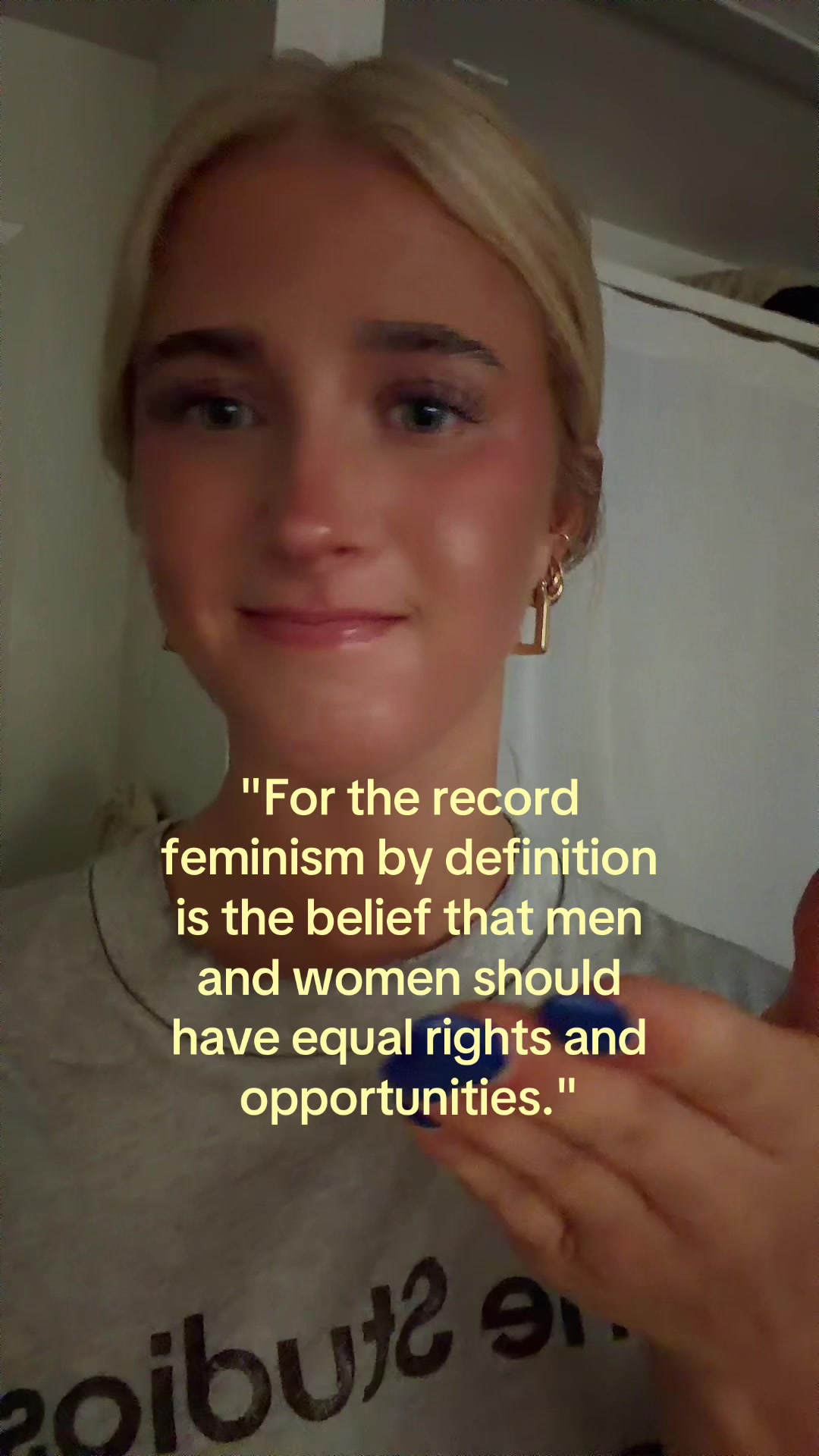 @theelliebarker