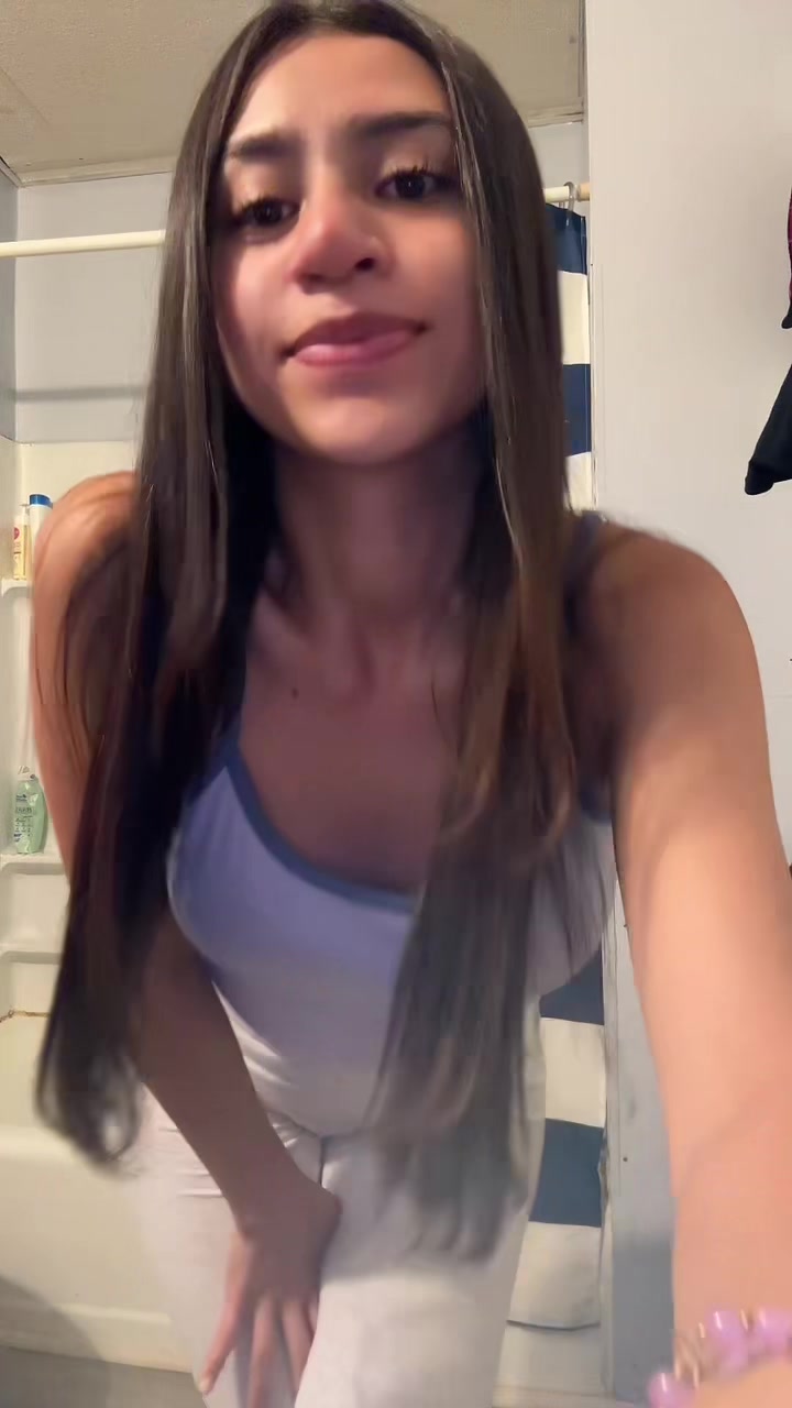 @bella