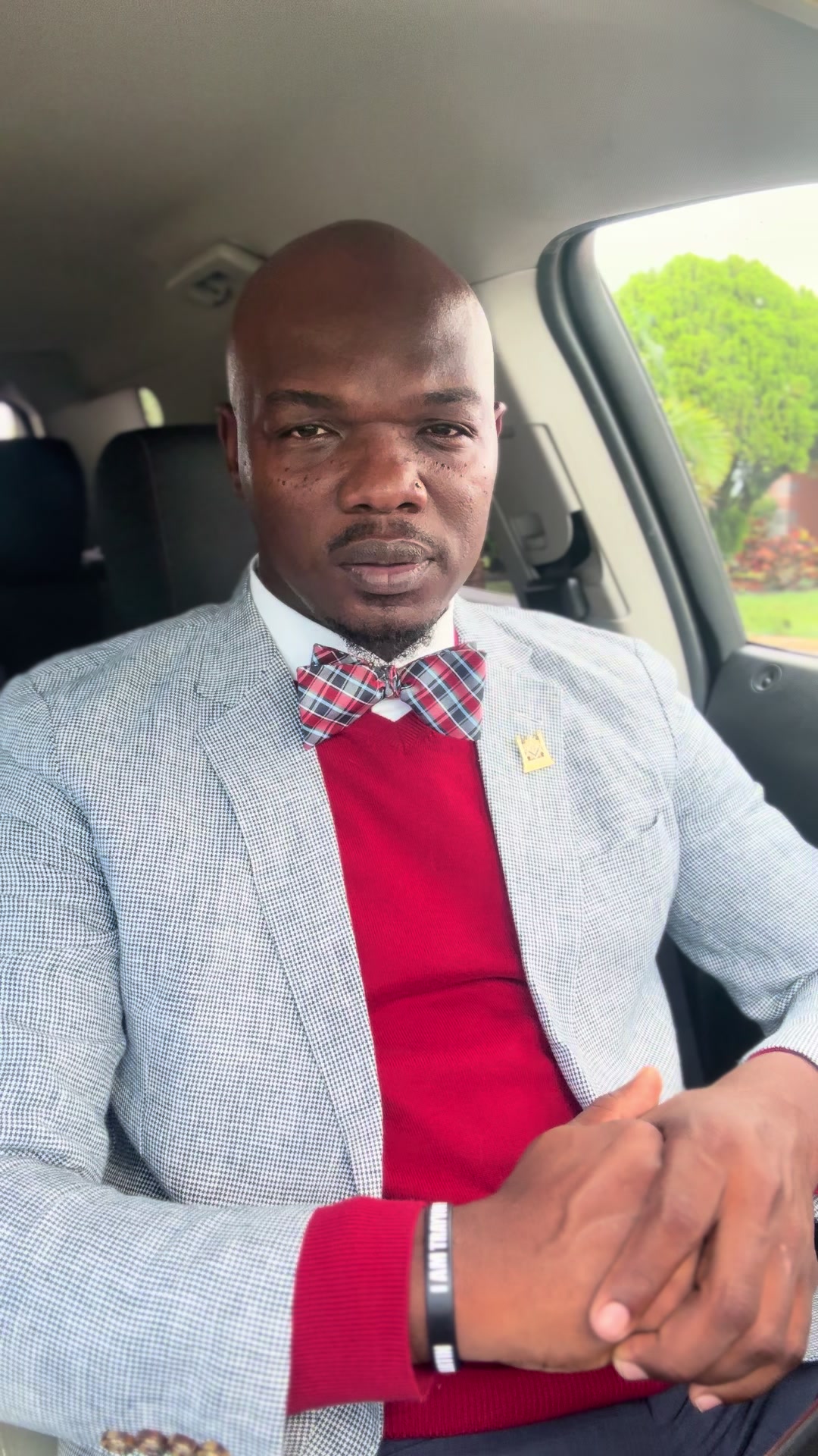 @DapperBrotherBowtie