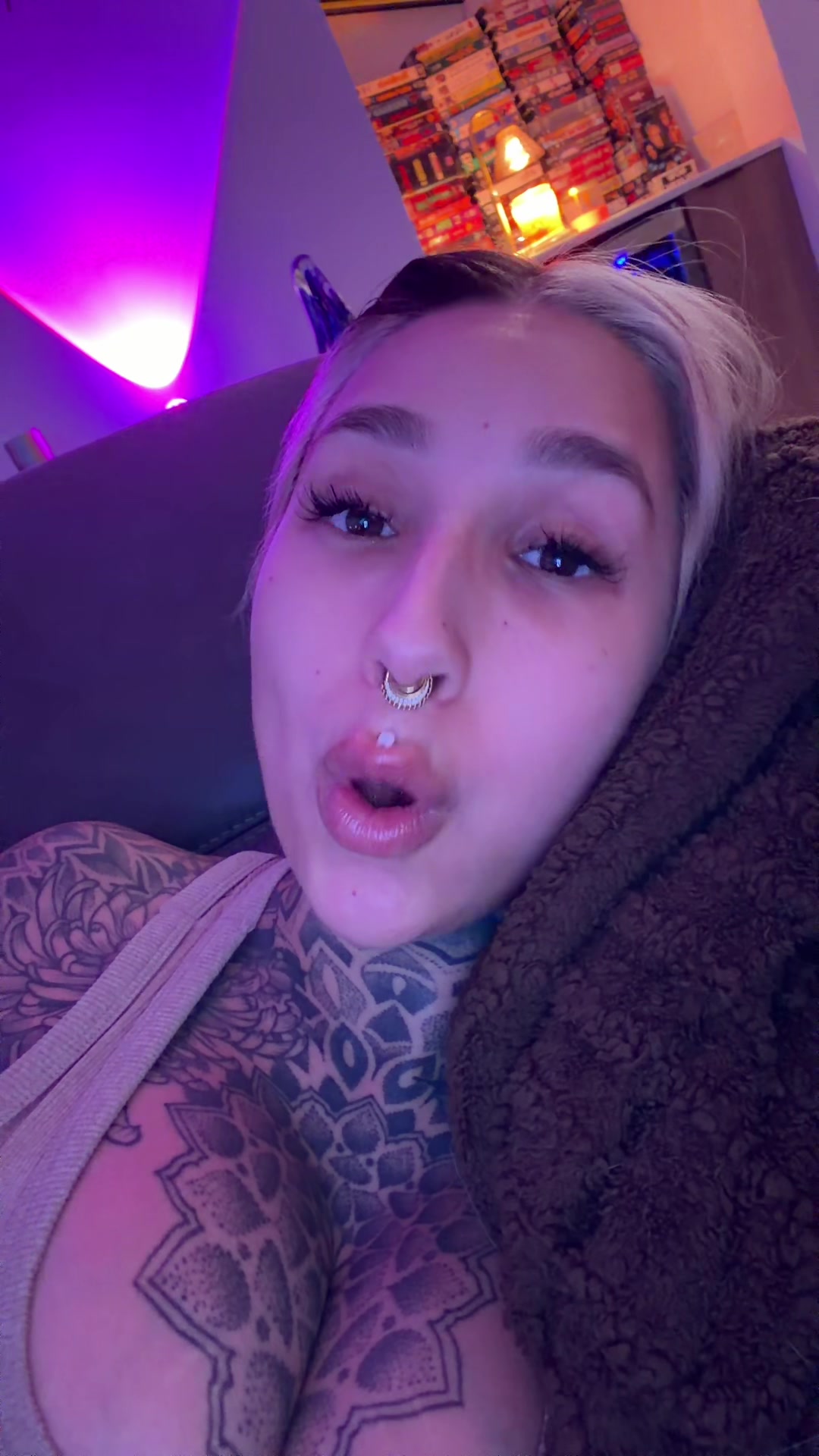 @Split_tongue_bri