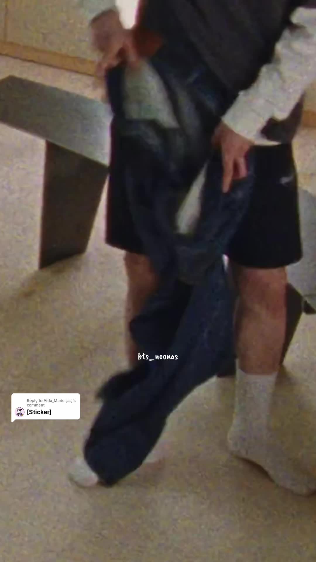 @Jung Kook high fived me ๐ฅนโท