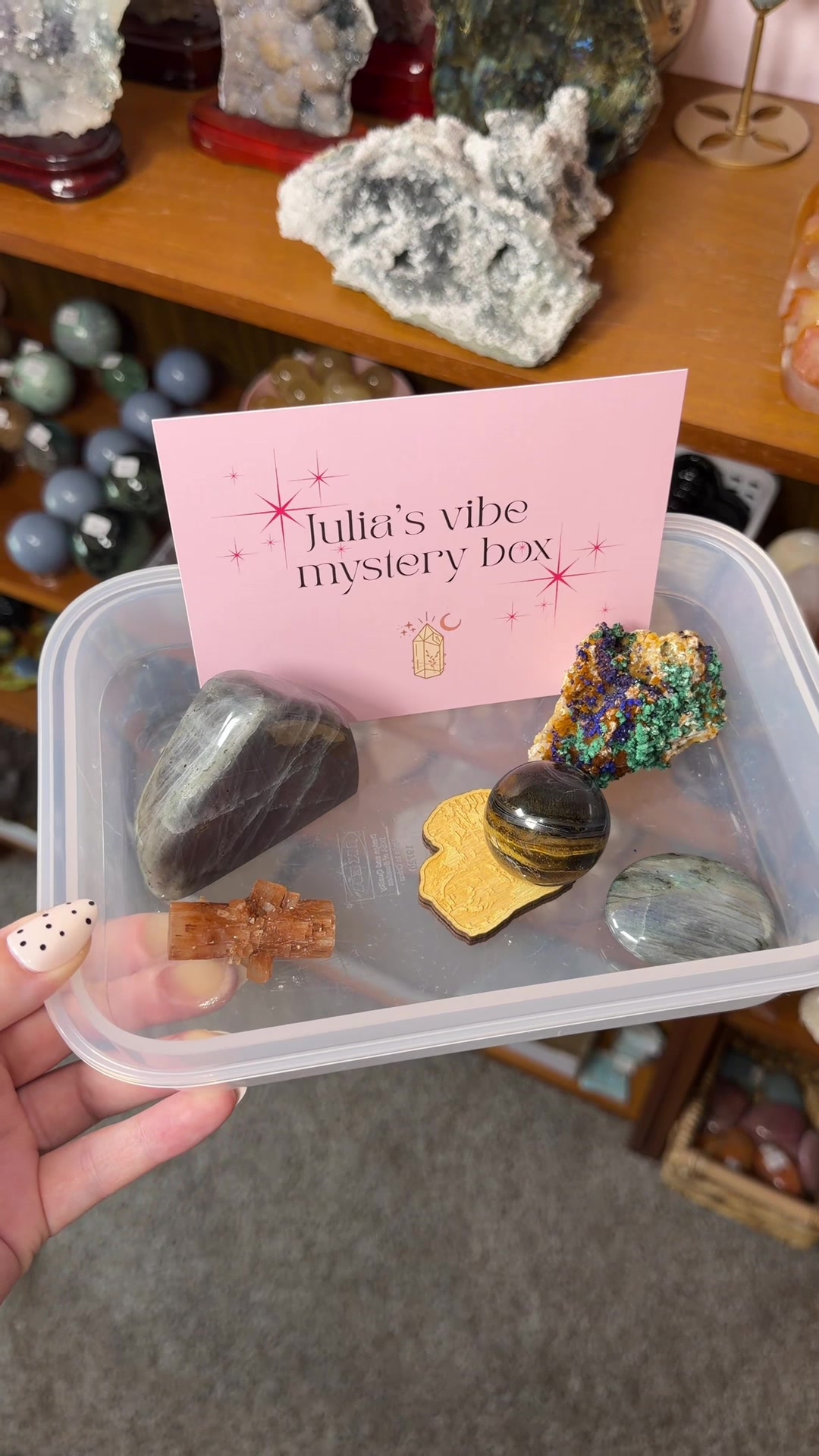 @beautiful aura crystals