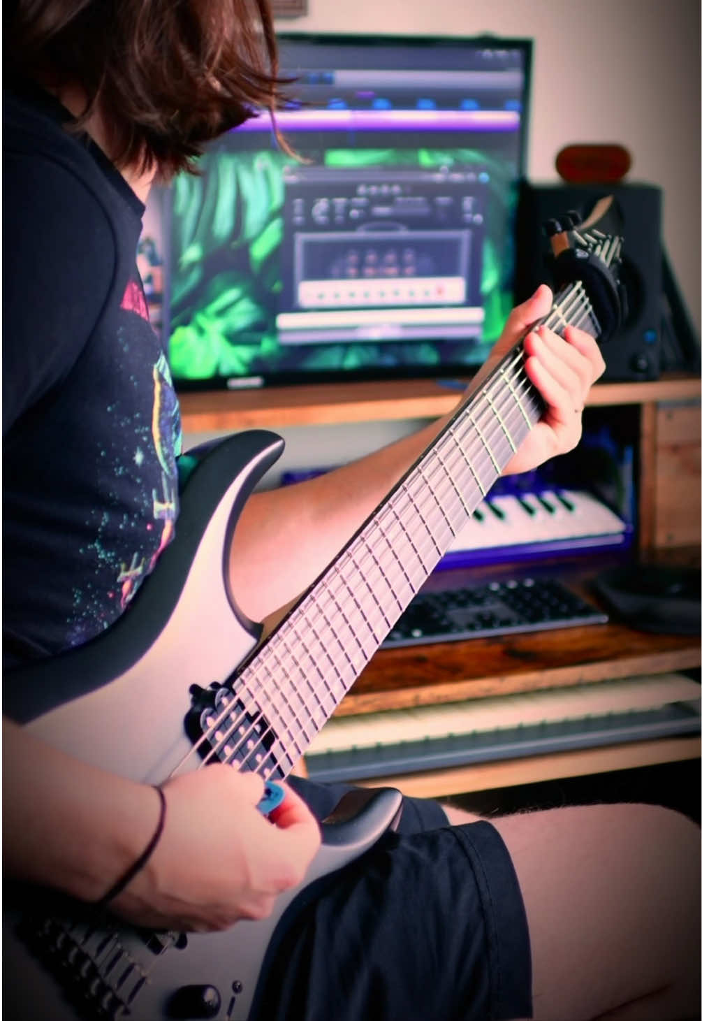 @Taylor Aguirre | Guitarist ஃ