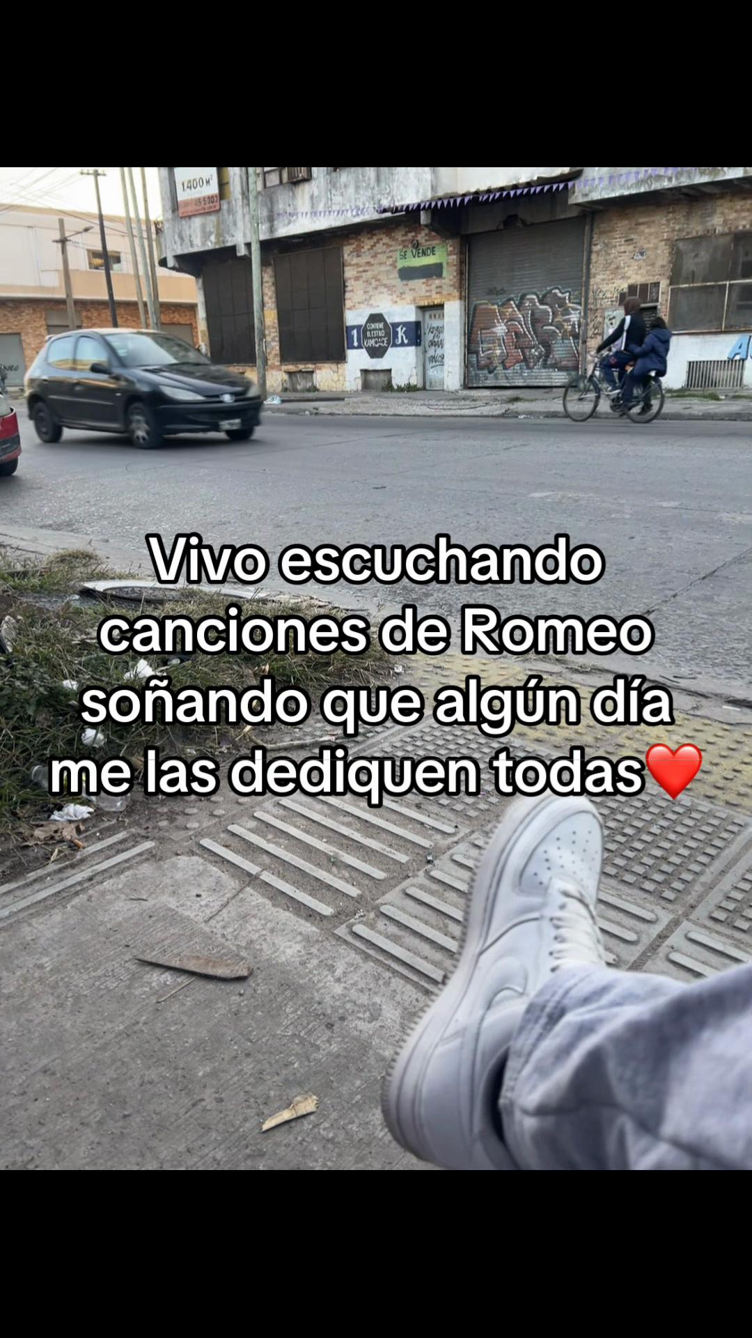 @ludmilaroldan