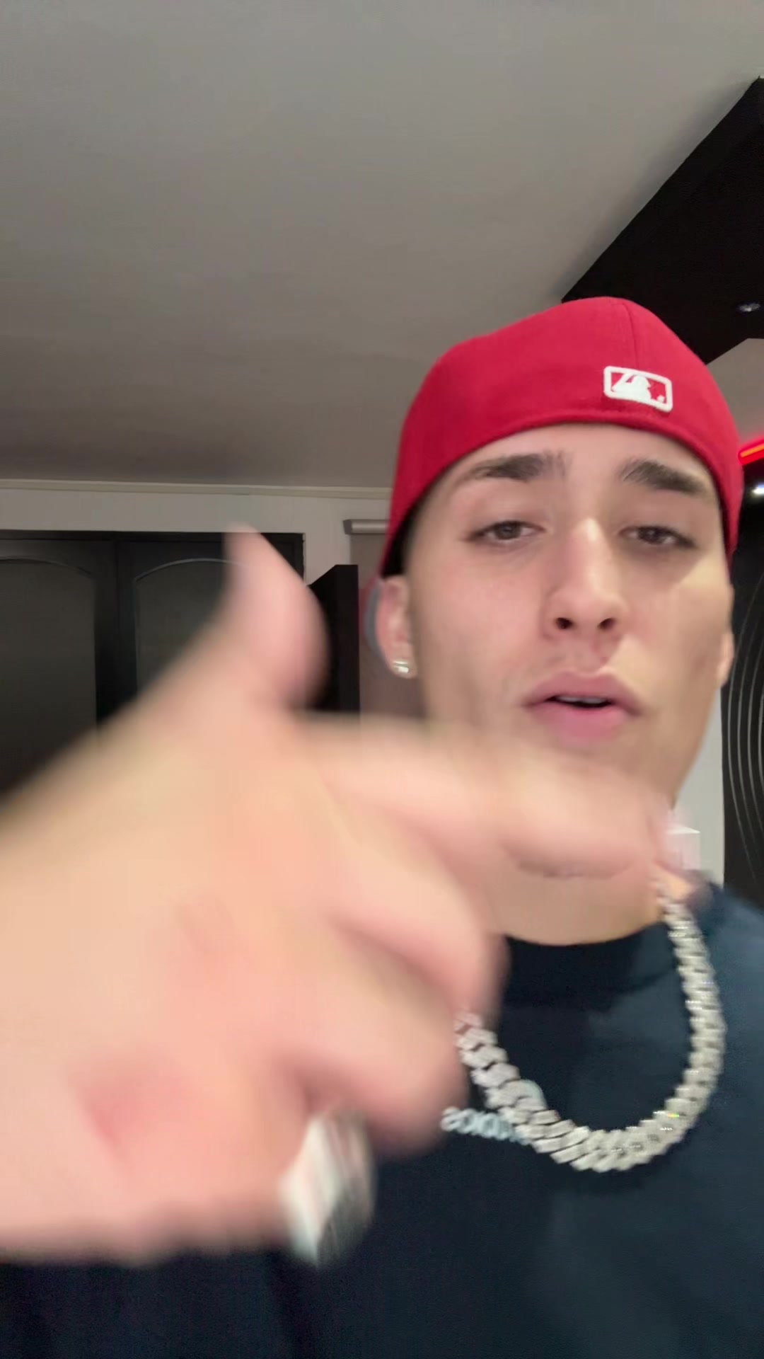 @Alejo