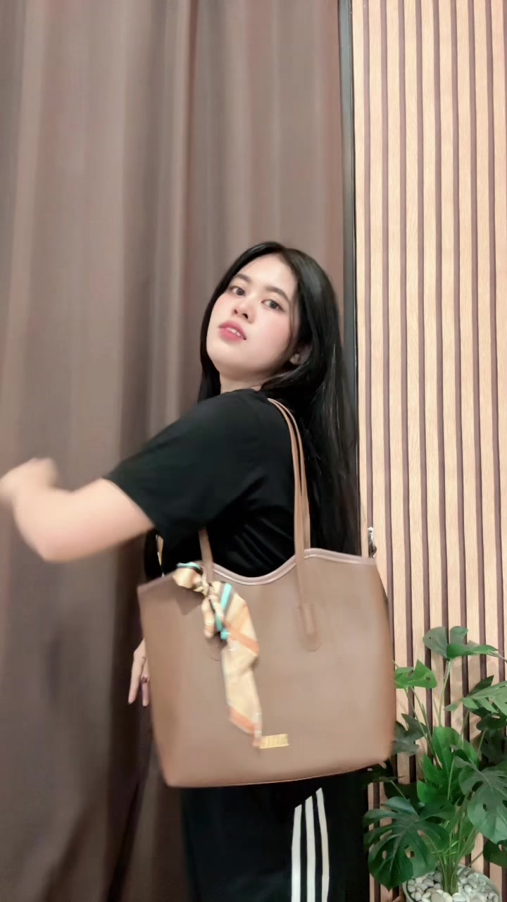@ADEL AYIN