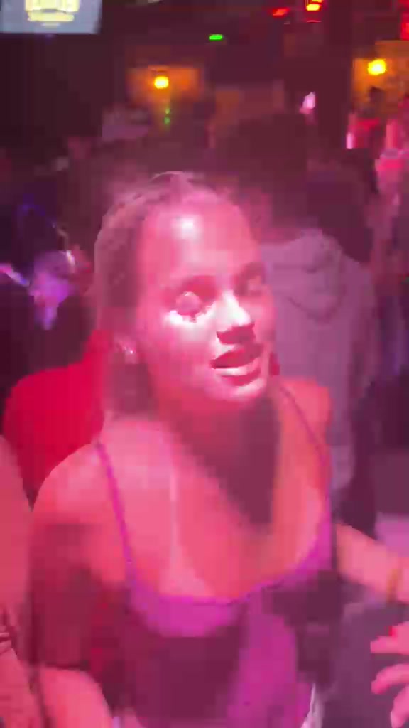 @EL PAI$A