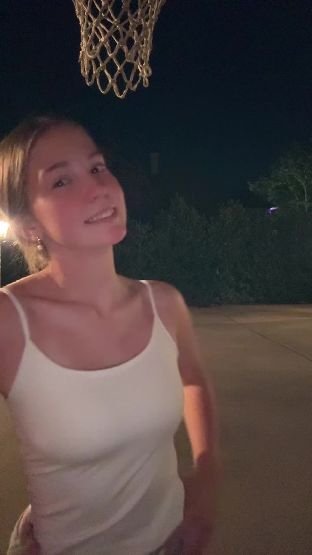 @Ella