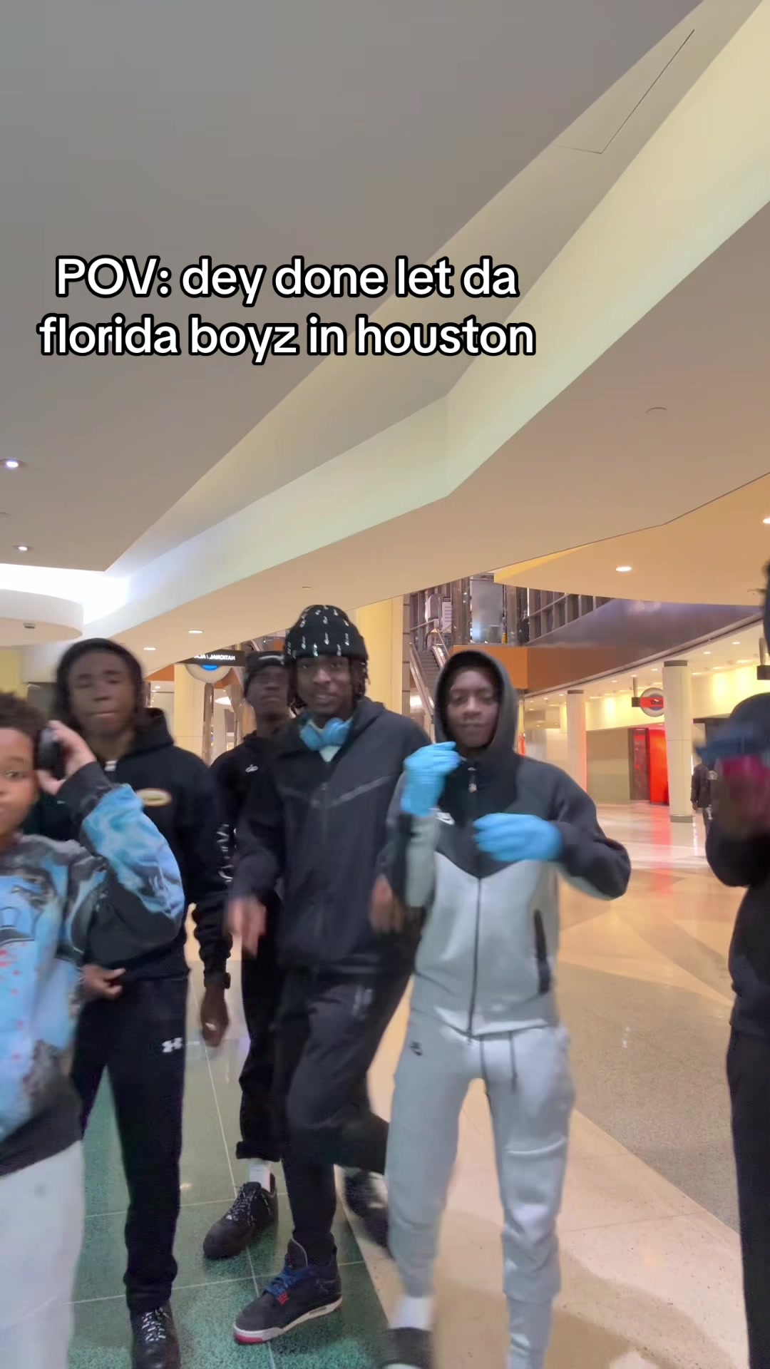 @🤠