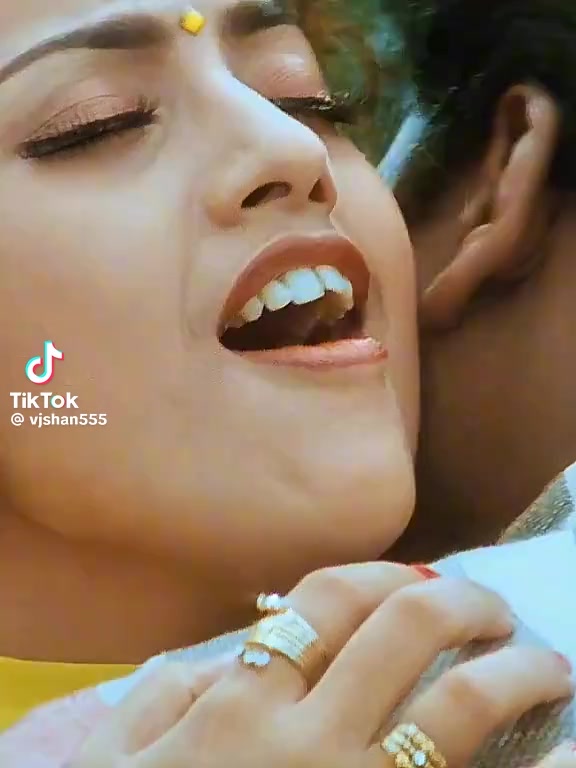 @Niviththi