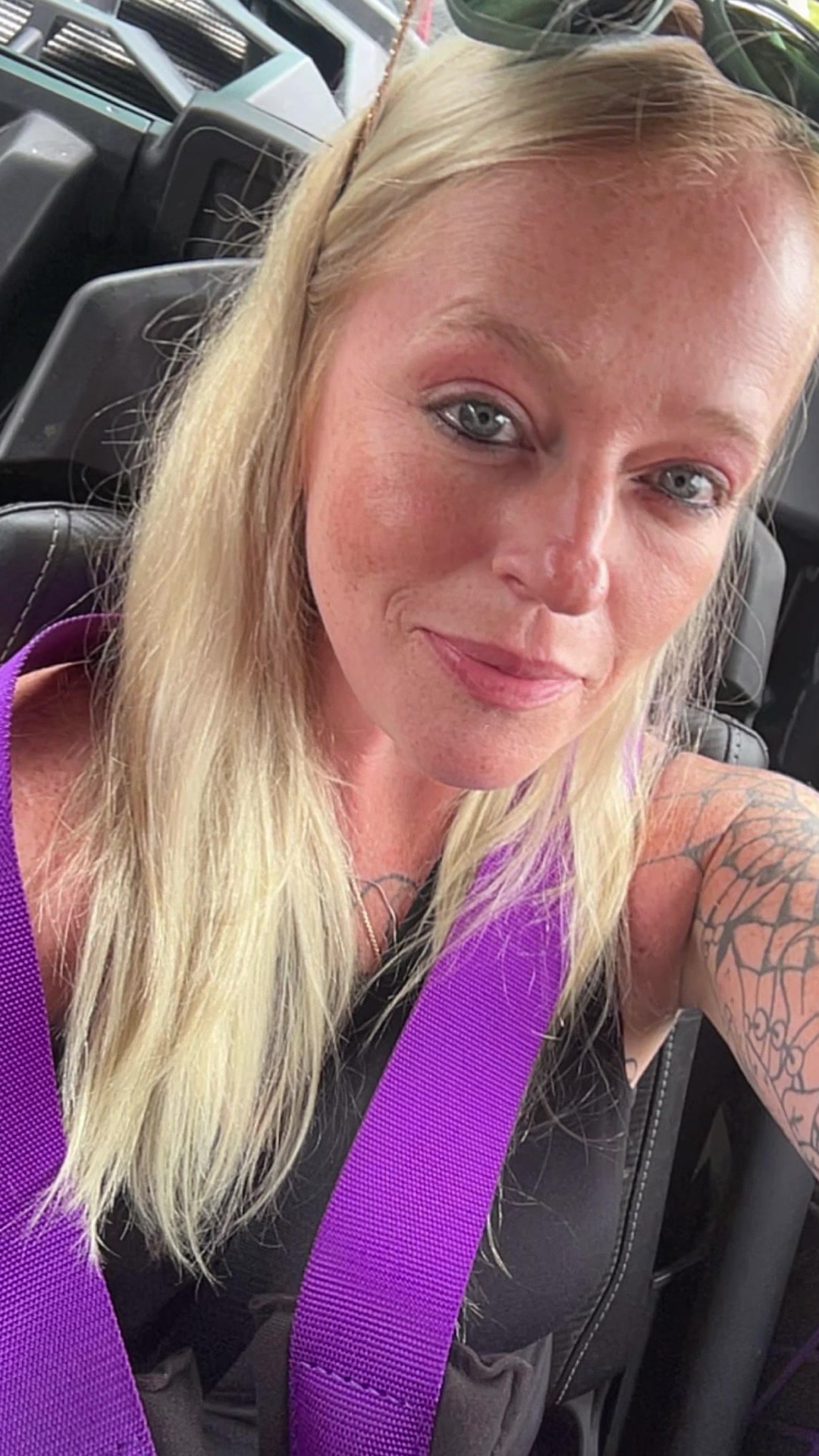 @queenbee03
