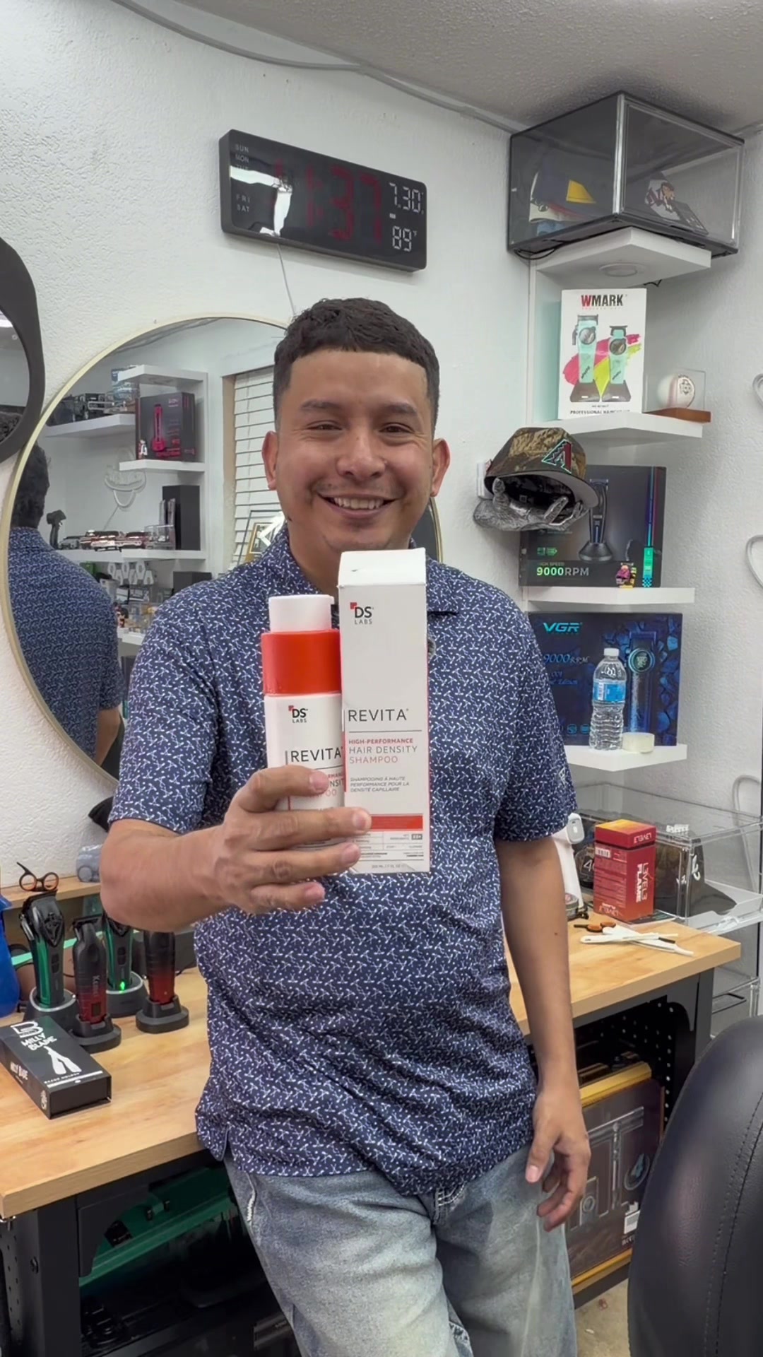 @Jisai Barber