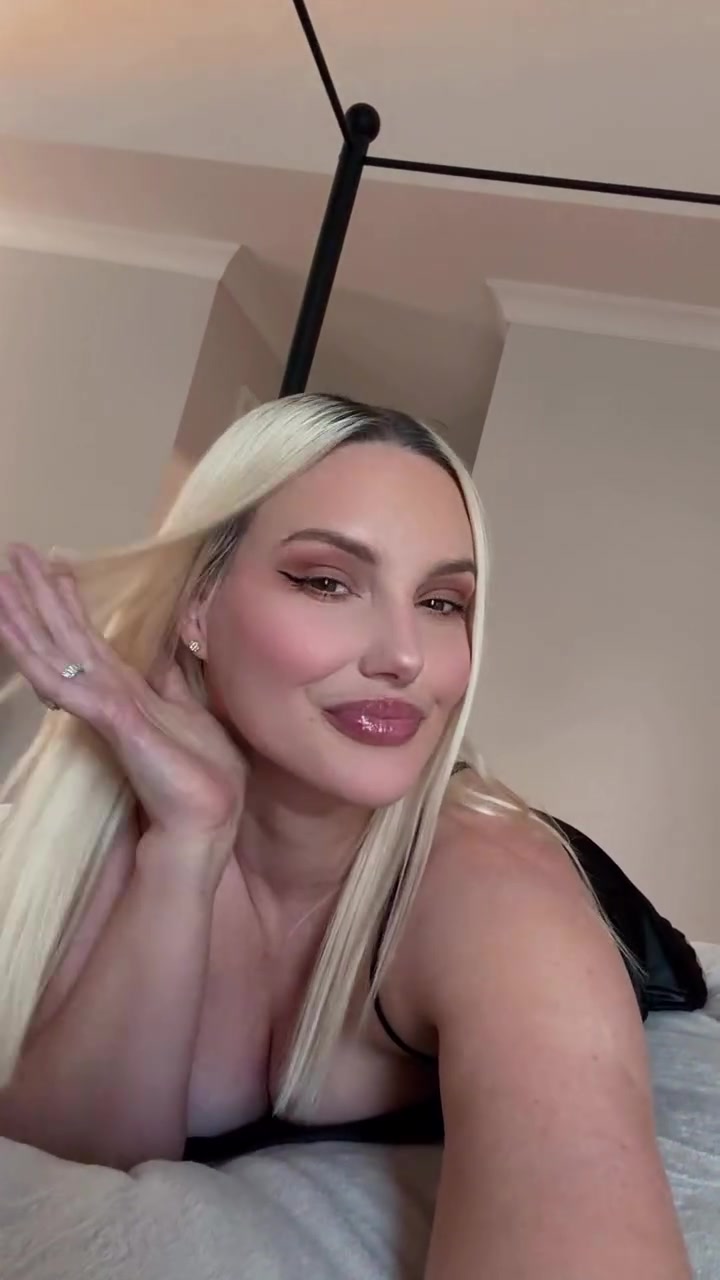 @Lacey J