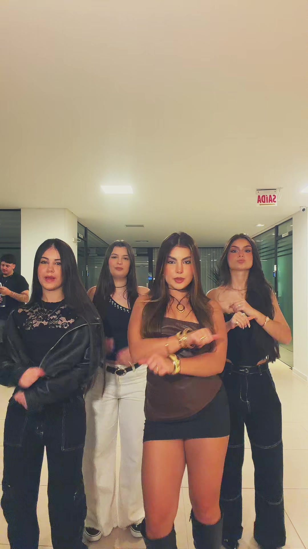 @diva pop manu cunha 💙
