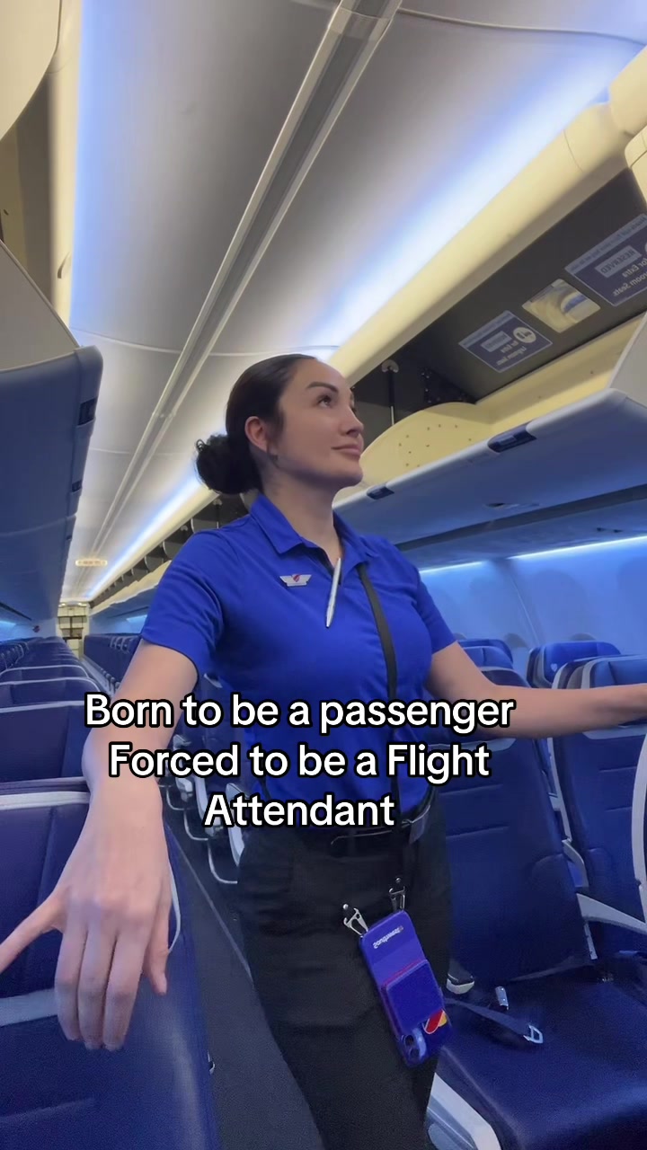 @Josette✈️ |flight attendant|