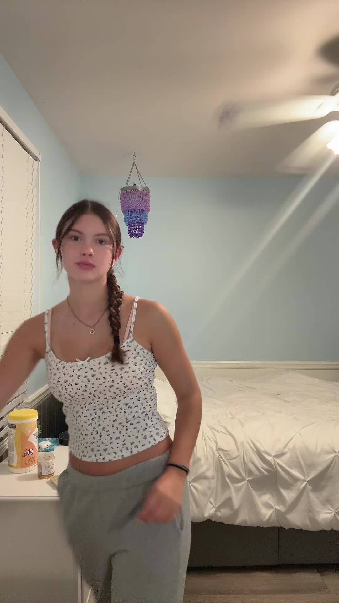 @Gabby C