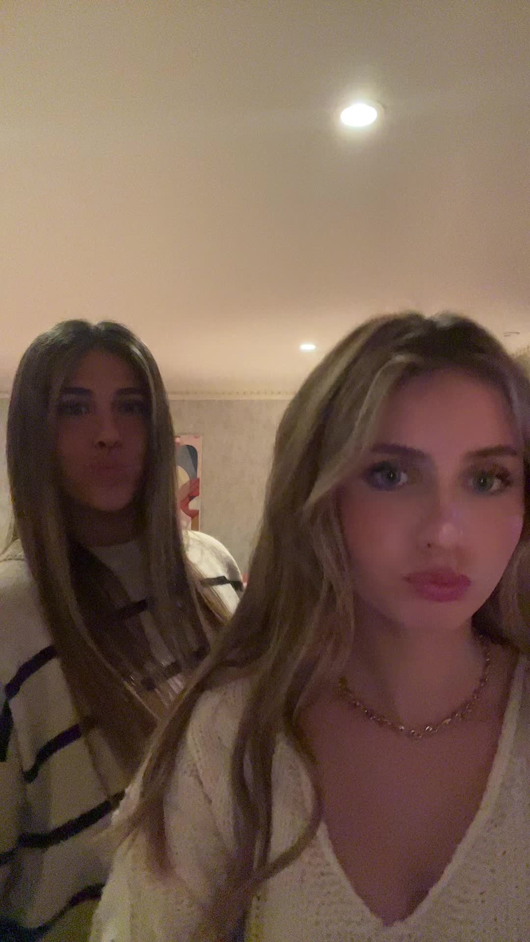 @Chloe