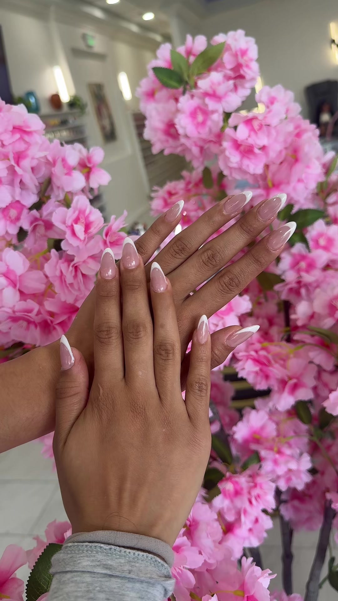 @KR nails and spa