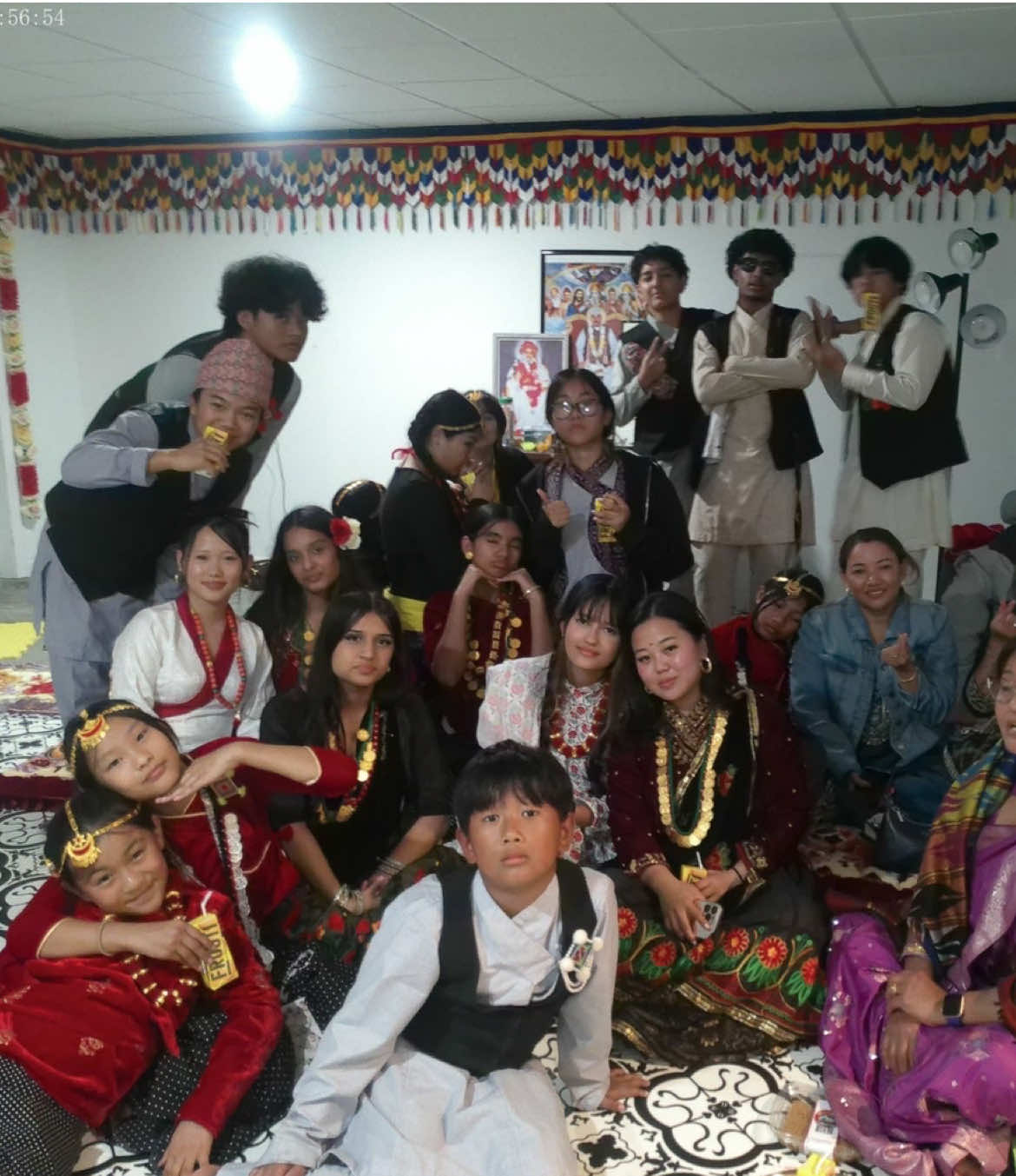 @Dancegroup