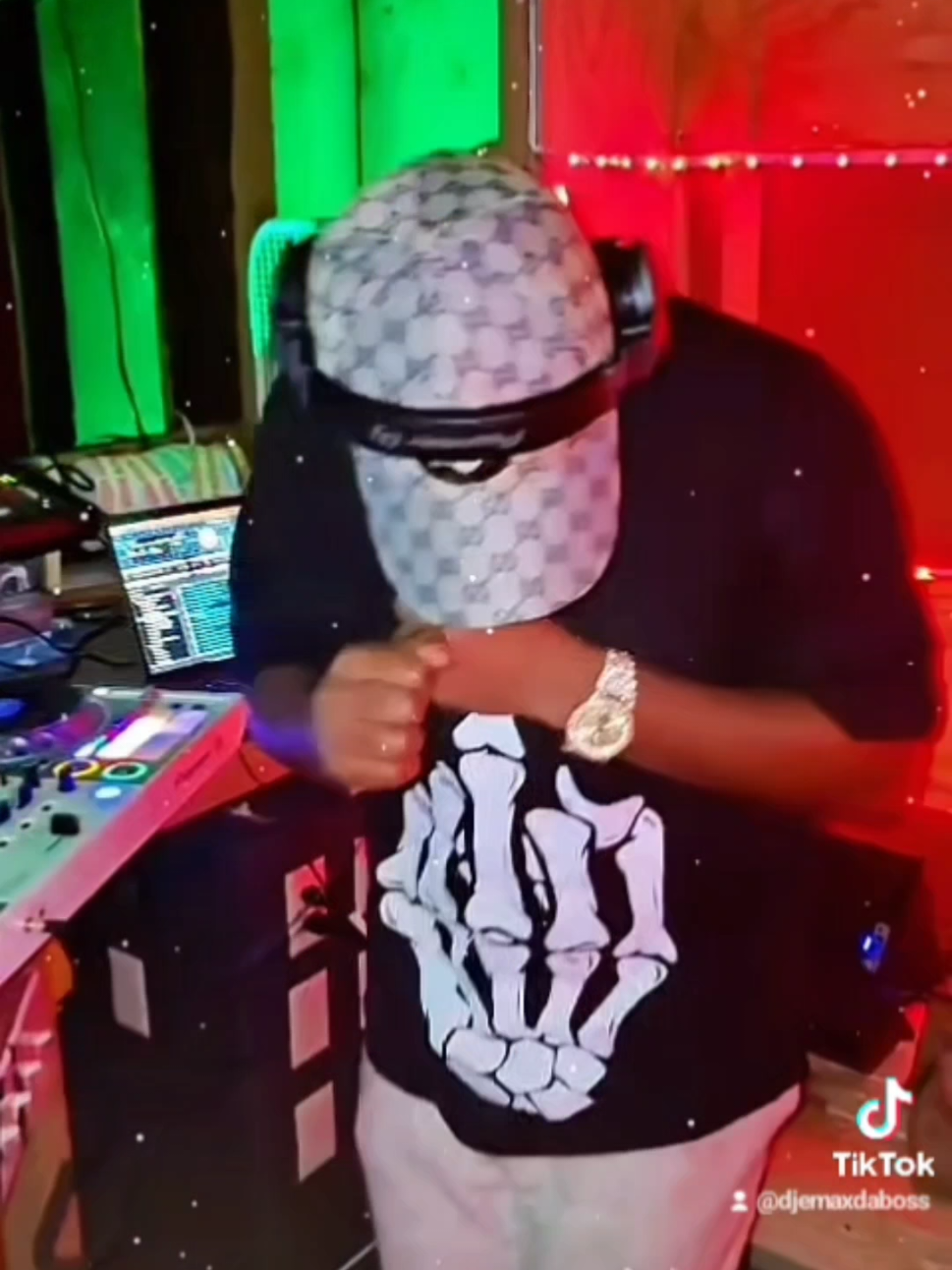 @Emaxdj 🇹🇬🇹🇬