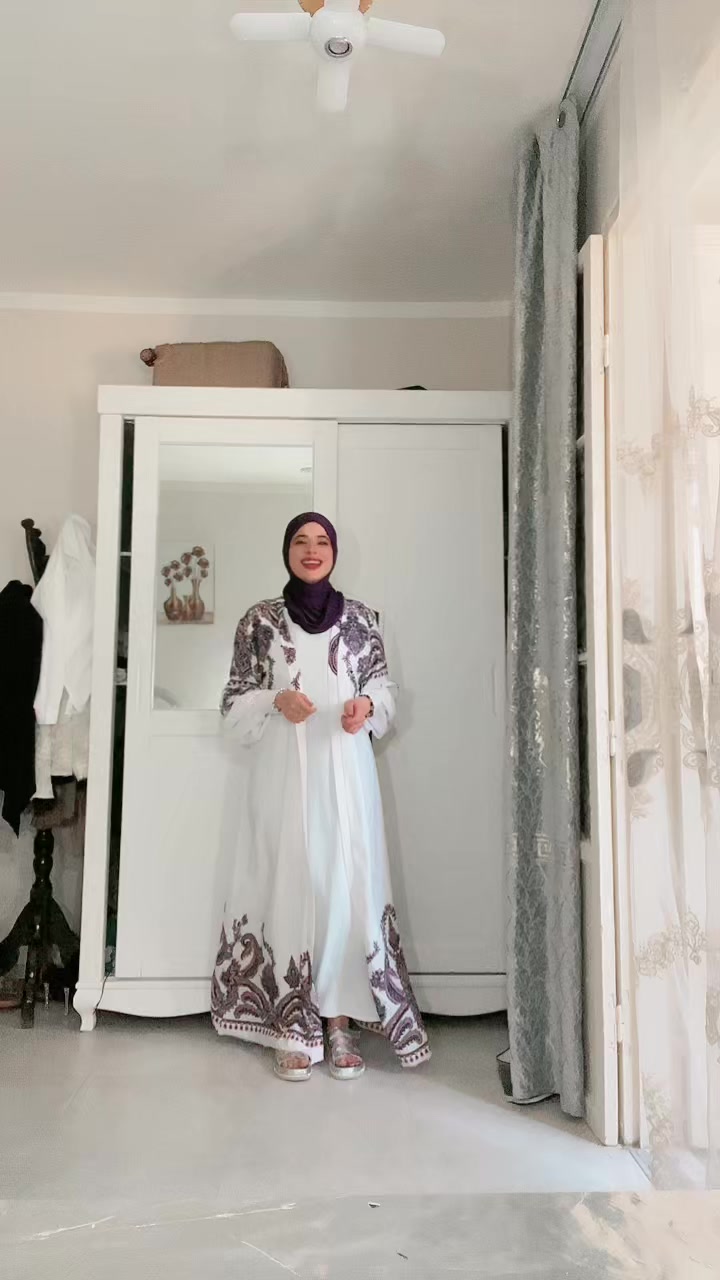 @بثينة شيبان Bouthaina Chibane